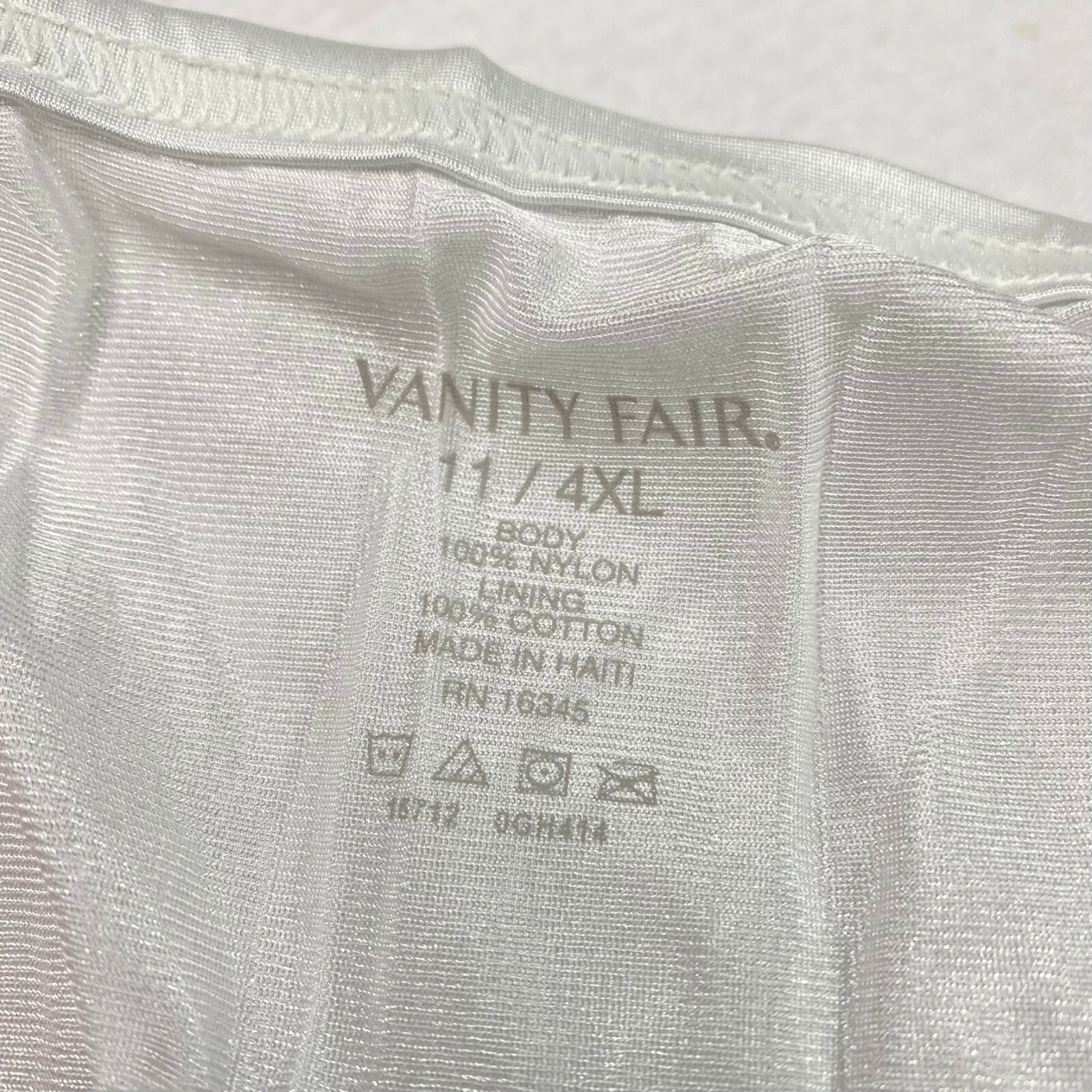 Vanity Fair Panties Brief sz 4XL Shiny White Lightweight Stretch Plus NEW LK29