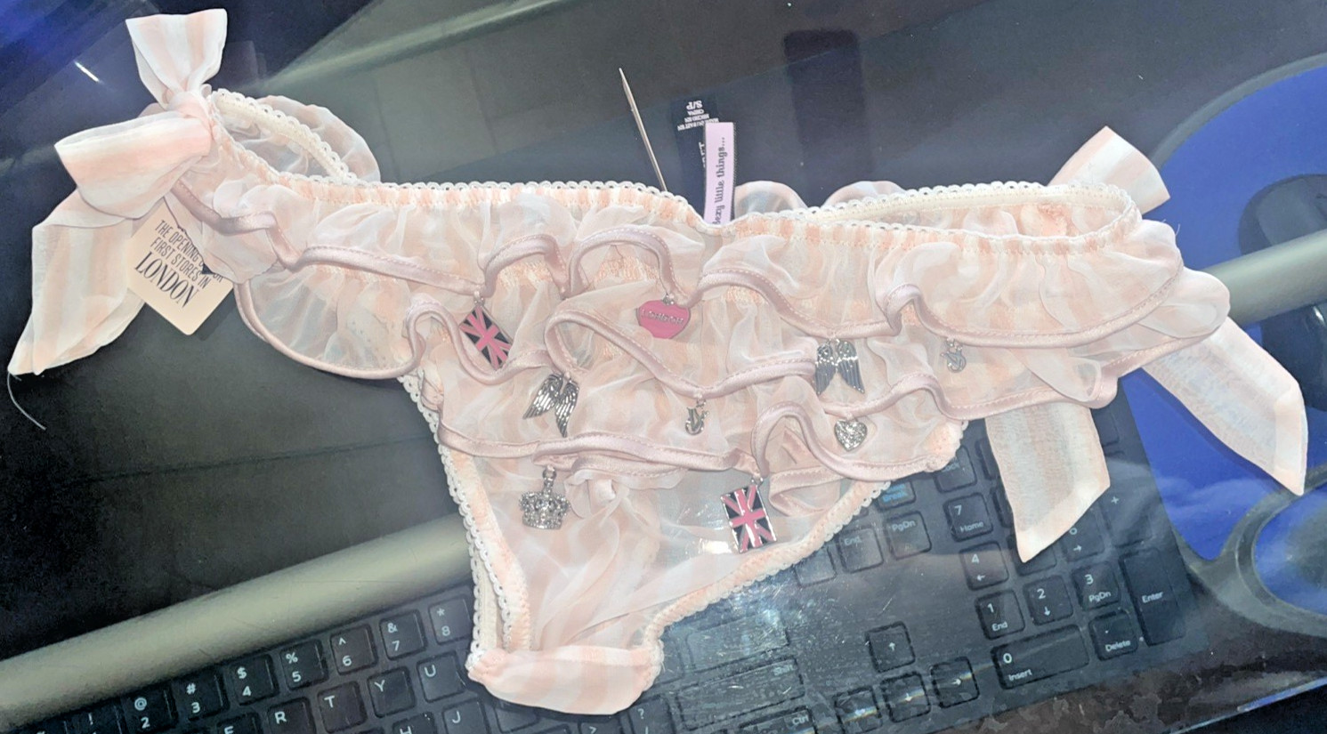 Victoria’s Secret London Fashion Show Pink Ruffle Panty Charms – Size S Rare NWT