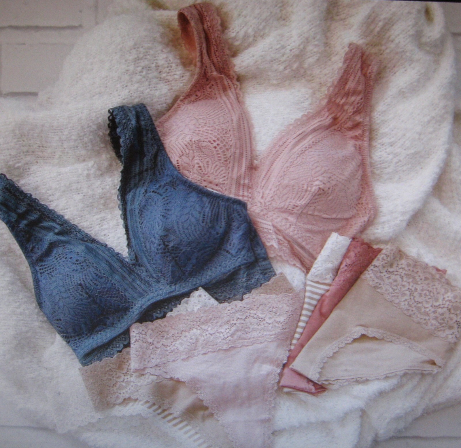 Cacique~New With Tags~White Invisible Edge Thong~Size 14-16 (XL)