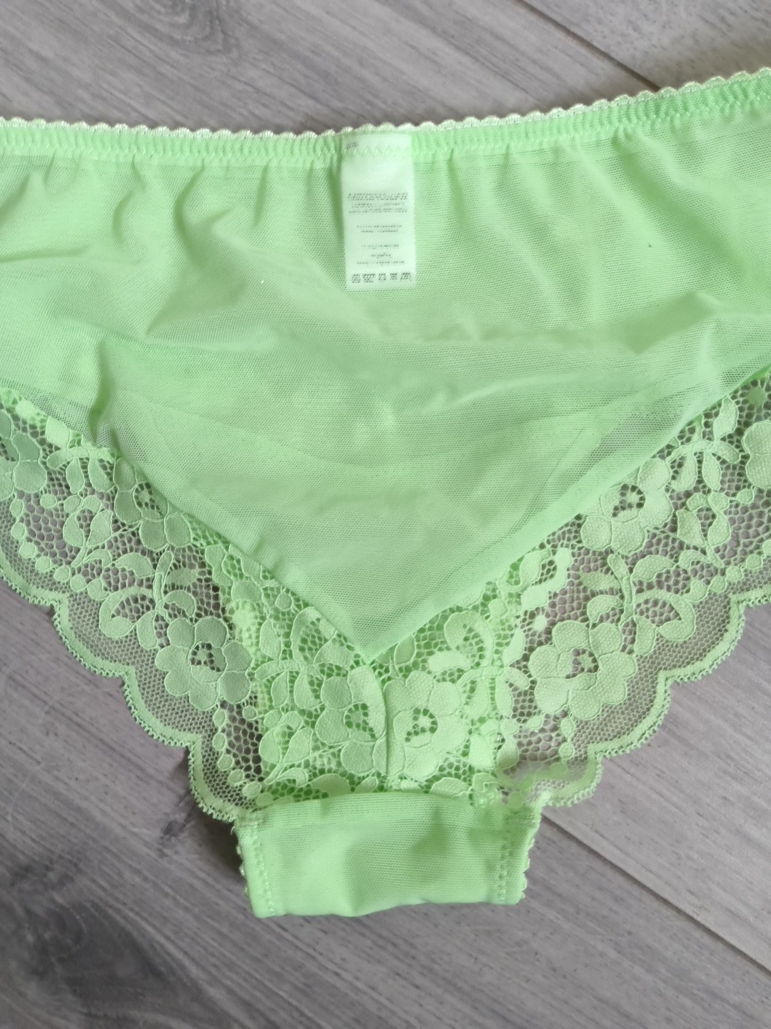 BNWOT Sainsburys TU Bright Green Lace Trim Briefs Size 12