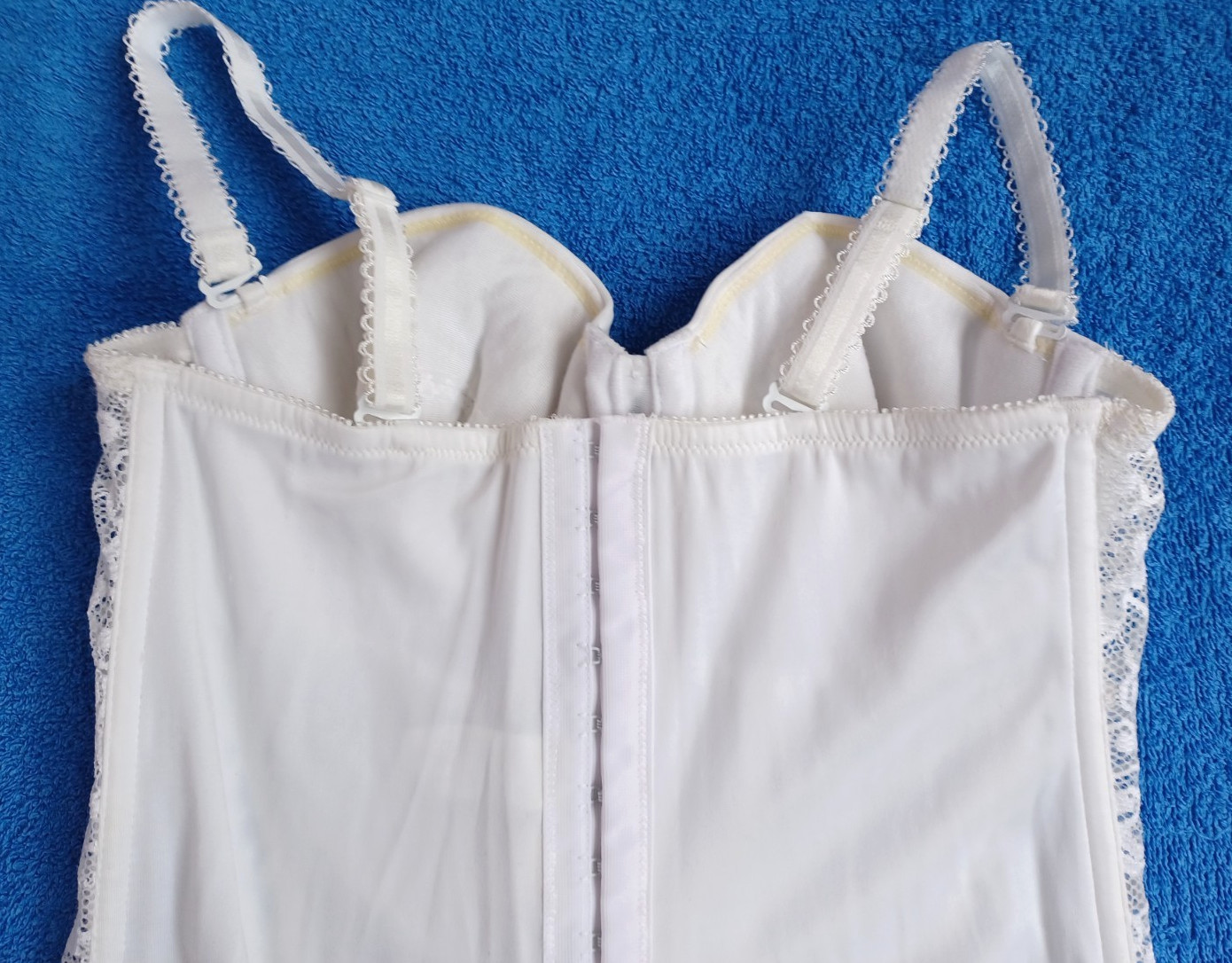 PANACHE Lingerie Beautiful Cream Smooth Satin Side Lace Suspender Basque Sze 32B
