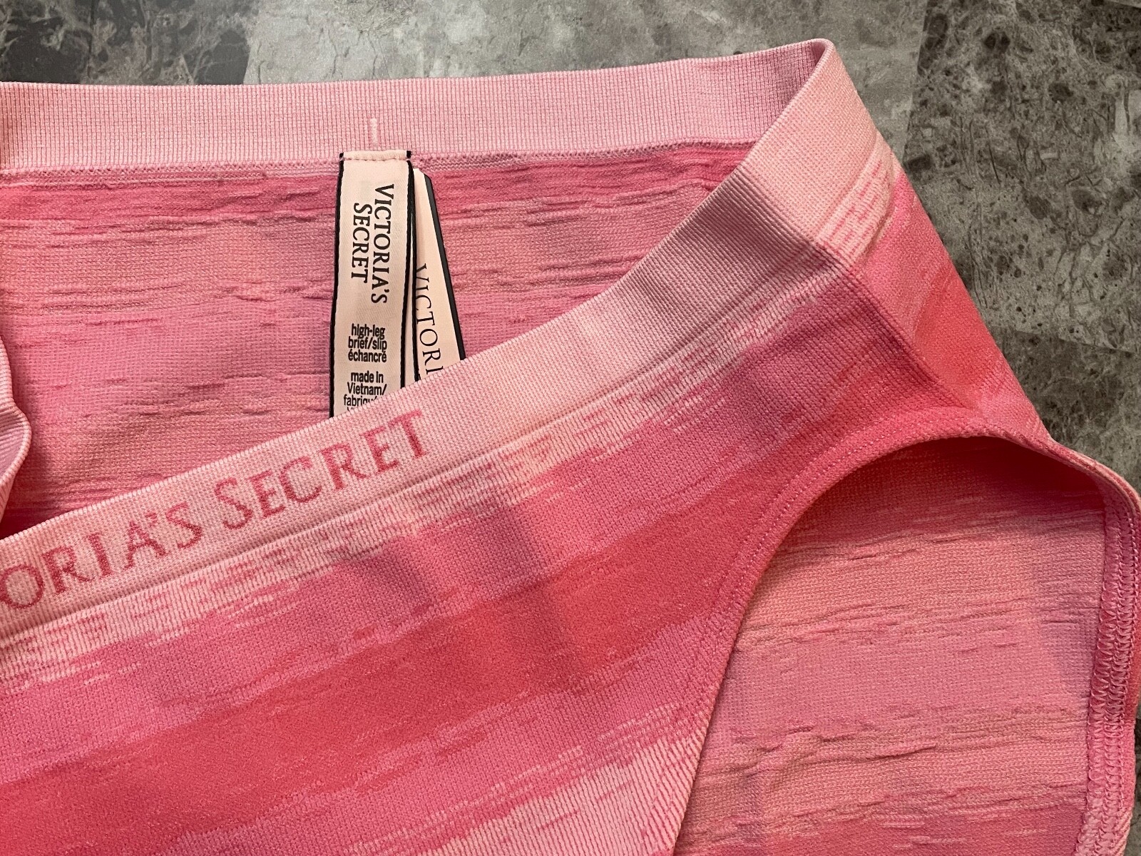 NWT VICTORIA’S SECRET PINK OMBRE STRIPE STRETCH SEAMLESS HIGH LEG BRIEF PANTIES