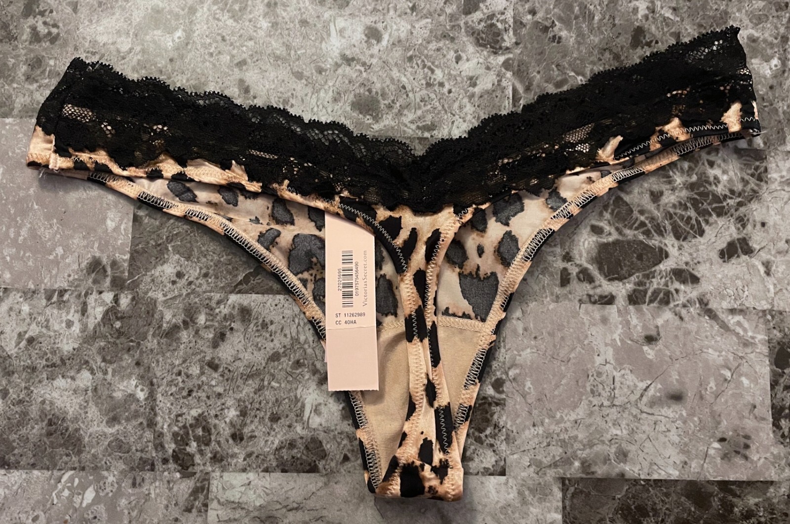 NWT VICTORIA’S SECRET LEOPARD CHEETAH SATIN SMOOTH LACE HIGH LEG THONG PANTIES