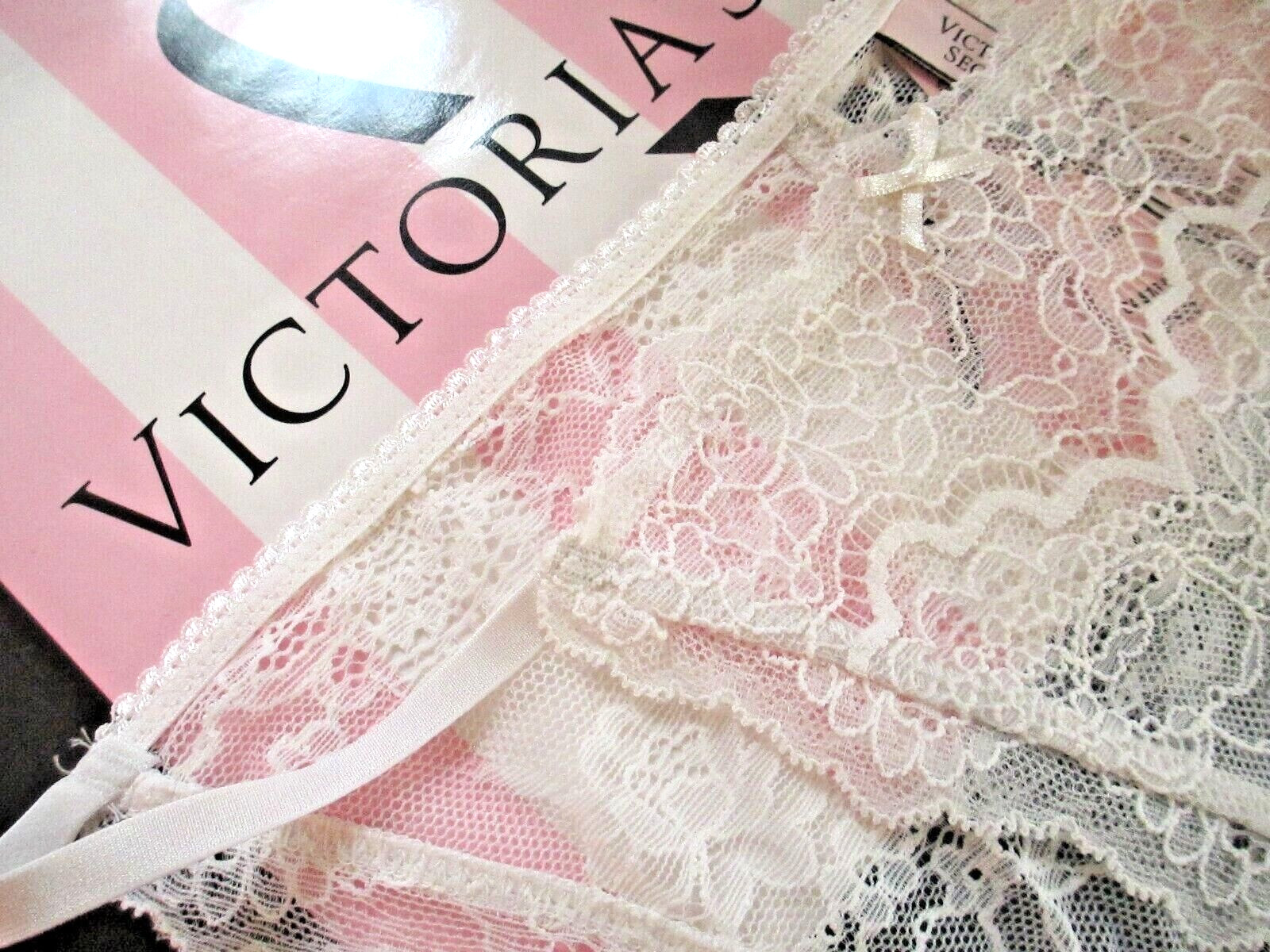 VICTORIA’S SECRET DREAM ANGELS String Bikini Panty XL Coconut White NWT Lace VS