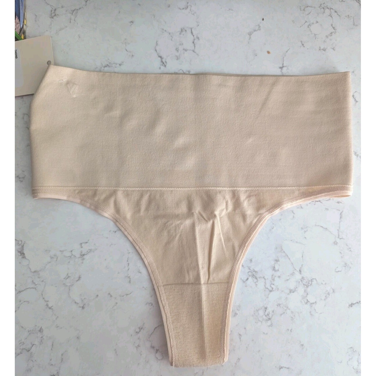 Yummie Womens Thong Ultralight Seamless Shaping Frappe Size L/XL NWT
