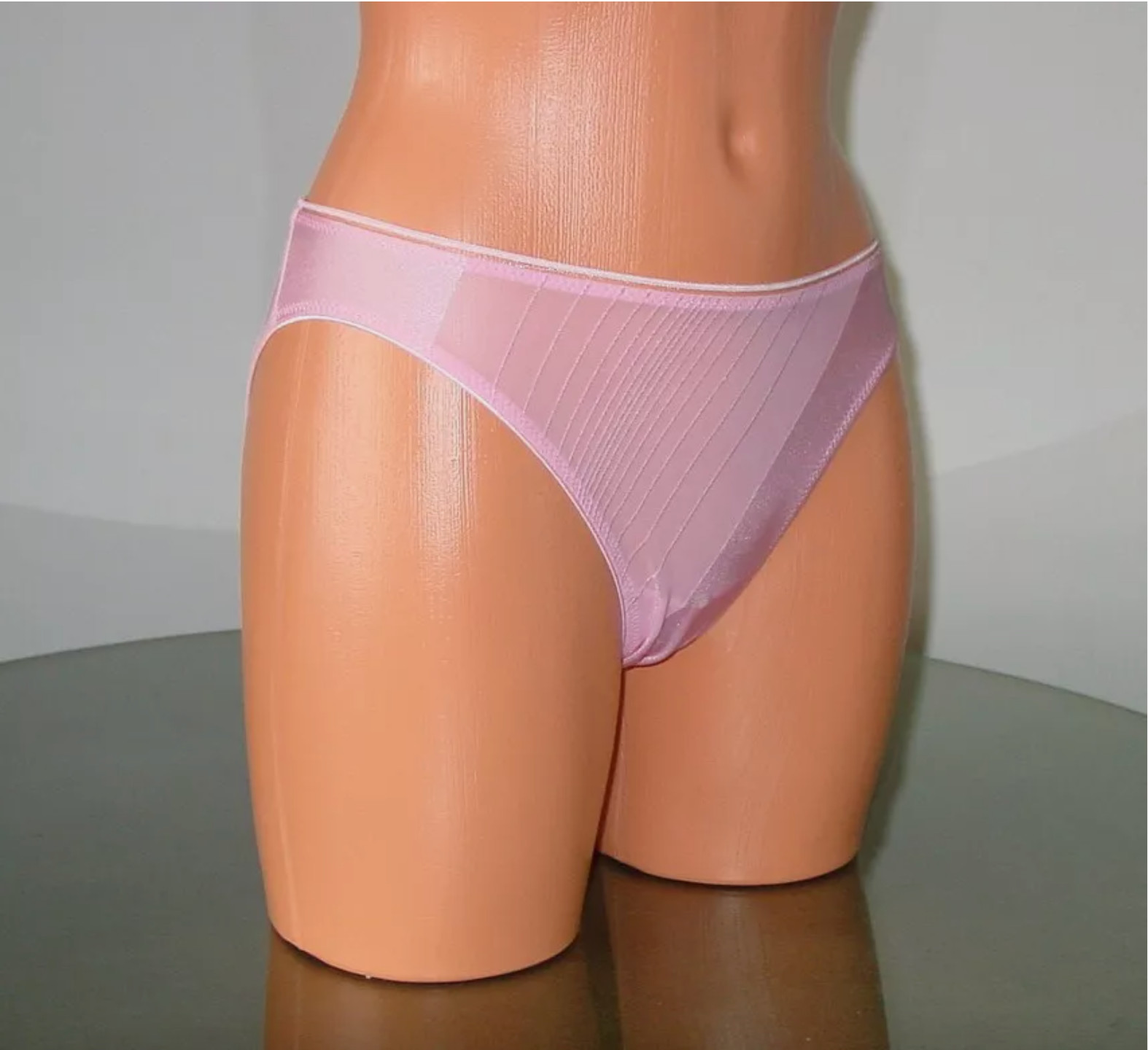 NWT HUIT of France Soft LIne Panty, sz 6 / XS Petale