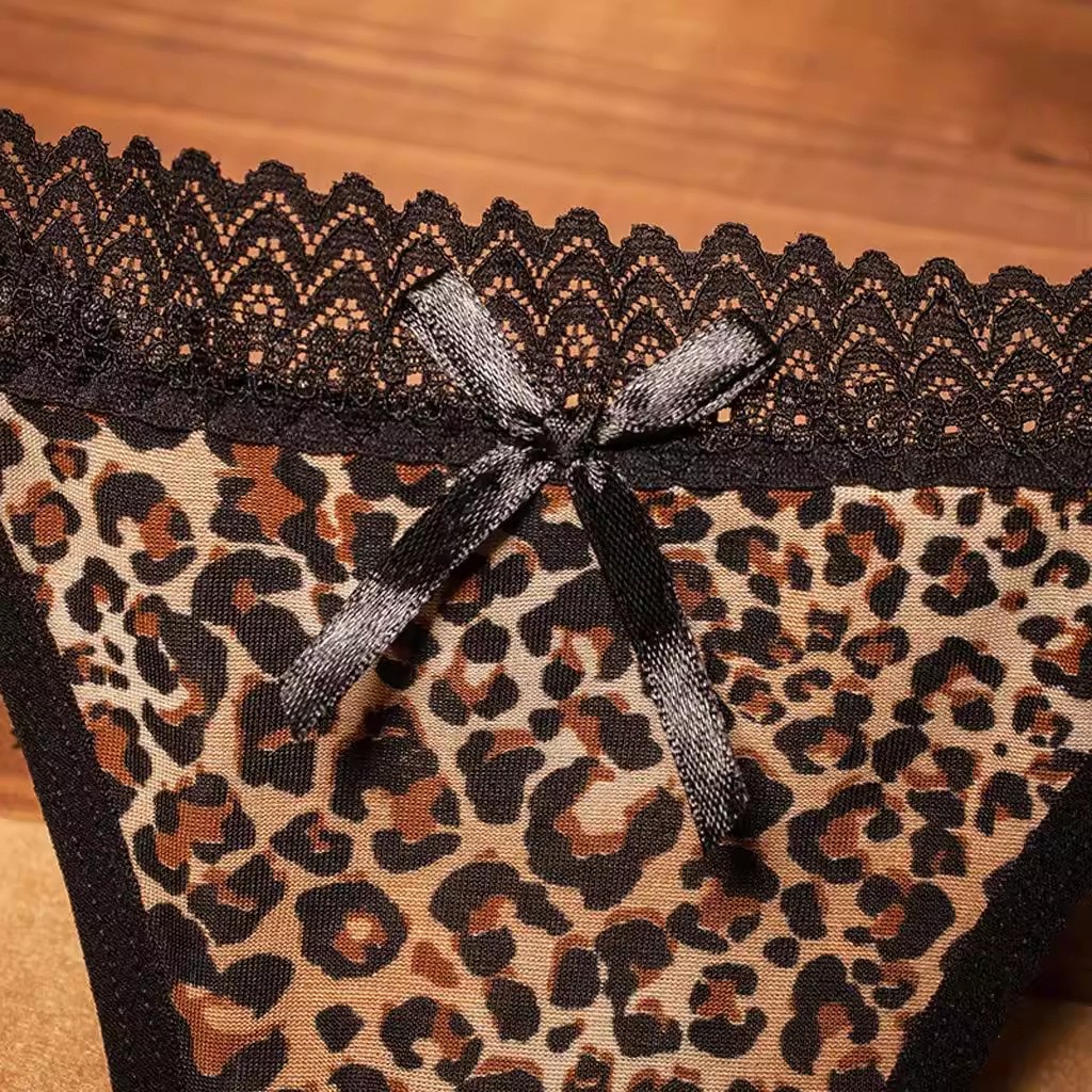 Plus Size Sexy Seamless Ice Silk Panties Leopard Thong Low-waisted Underwear