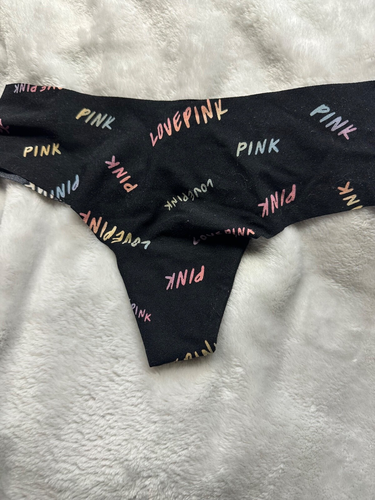 Victoria’s Secret No Show Thong Small-Medium-Large