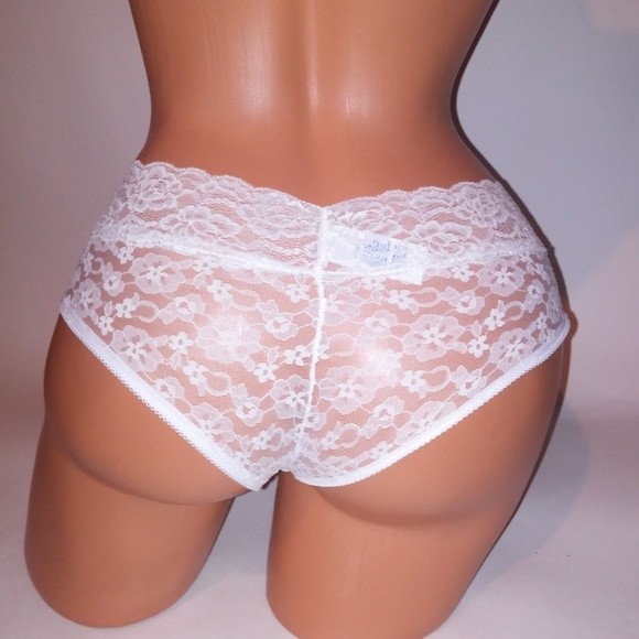 Set of 3 Simply Styled Panties Medium Pink White Gray Lace