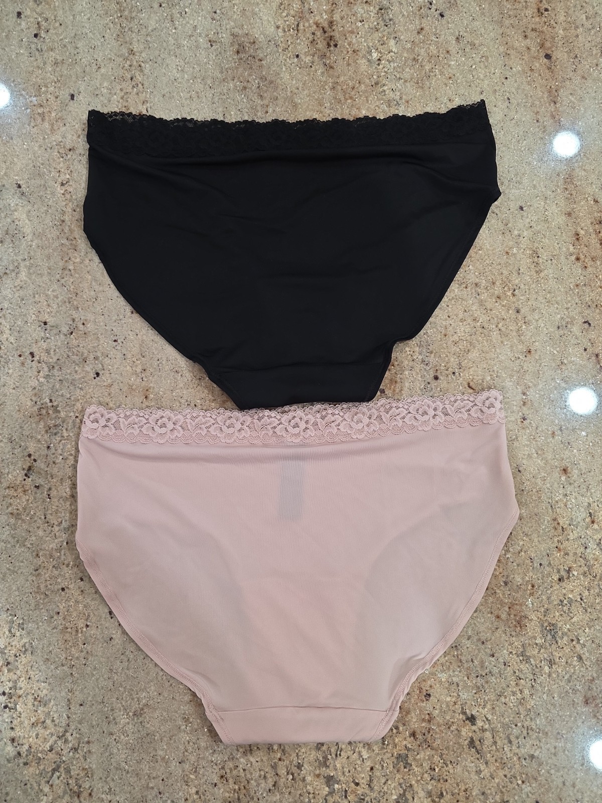 New Women’s NATORI 7743365 Set Of 2 Finishing Touch Lace Brief Panty Size S