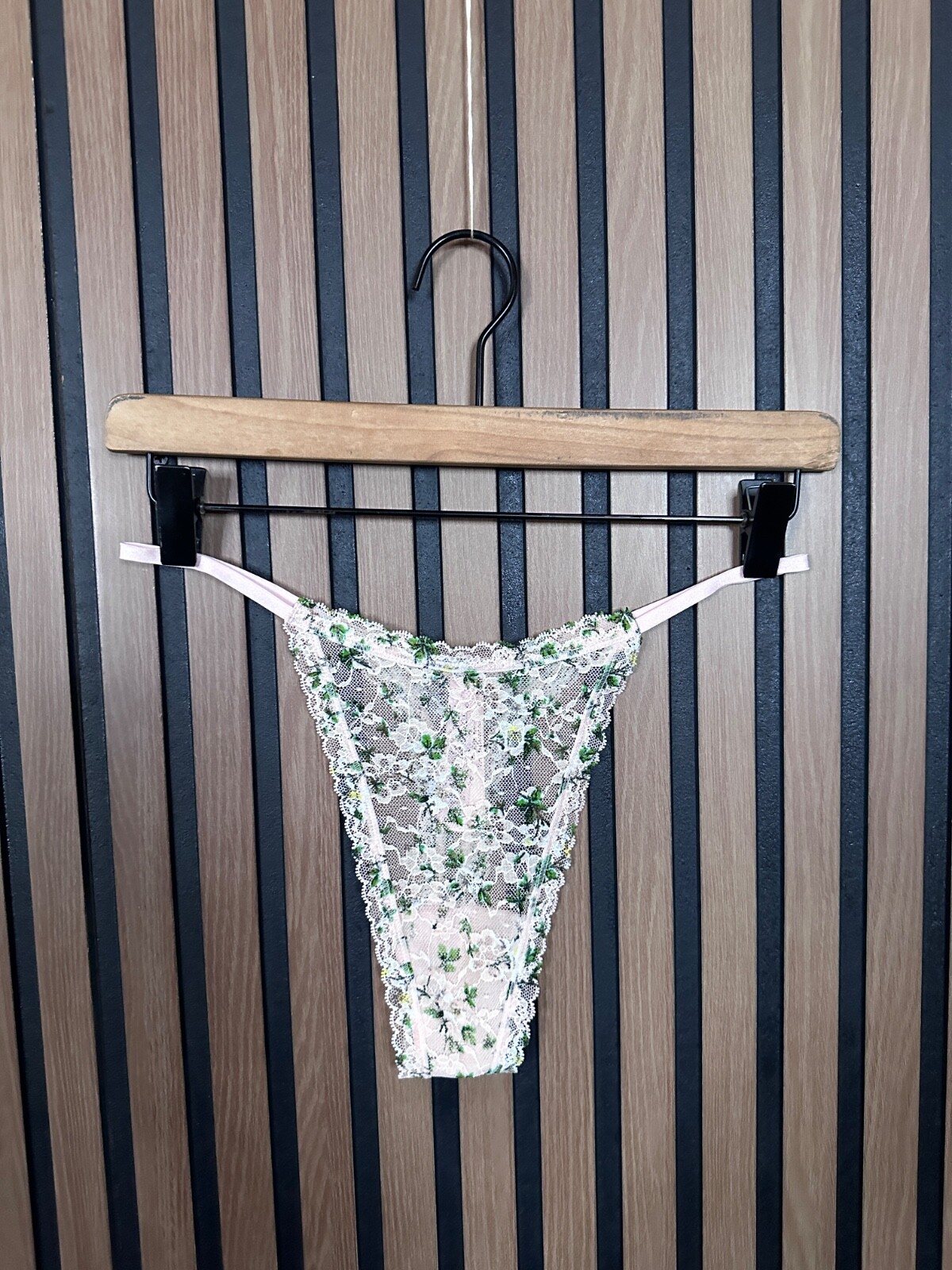 New Victorias Secret Underwear Large Green Leafy Lace Sheer String Thong Elastic