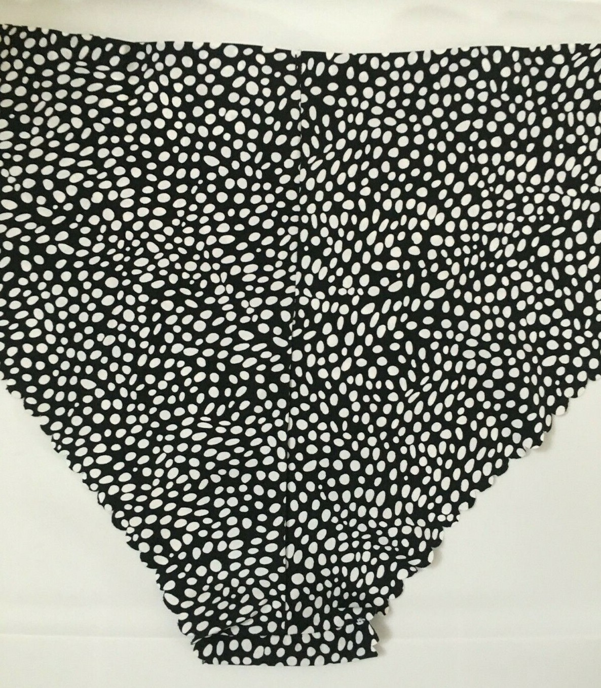 Womens Sexy Black White Dots Cheeky Panties Size M-2X-3X No Show Scalloped Hem