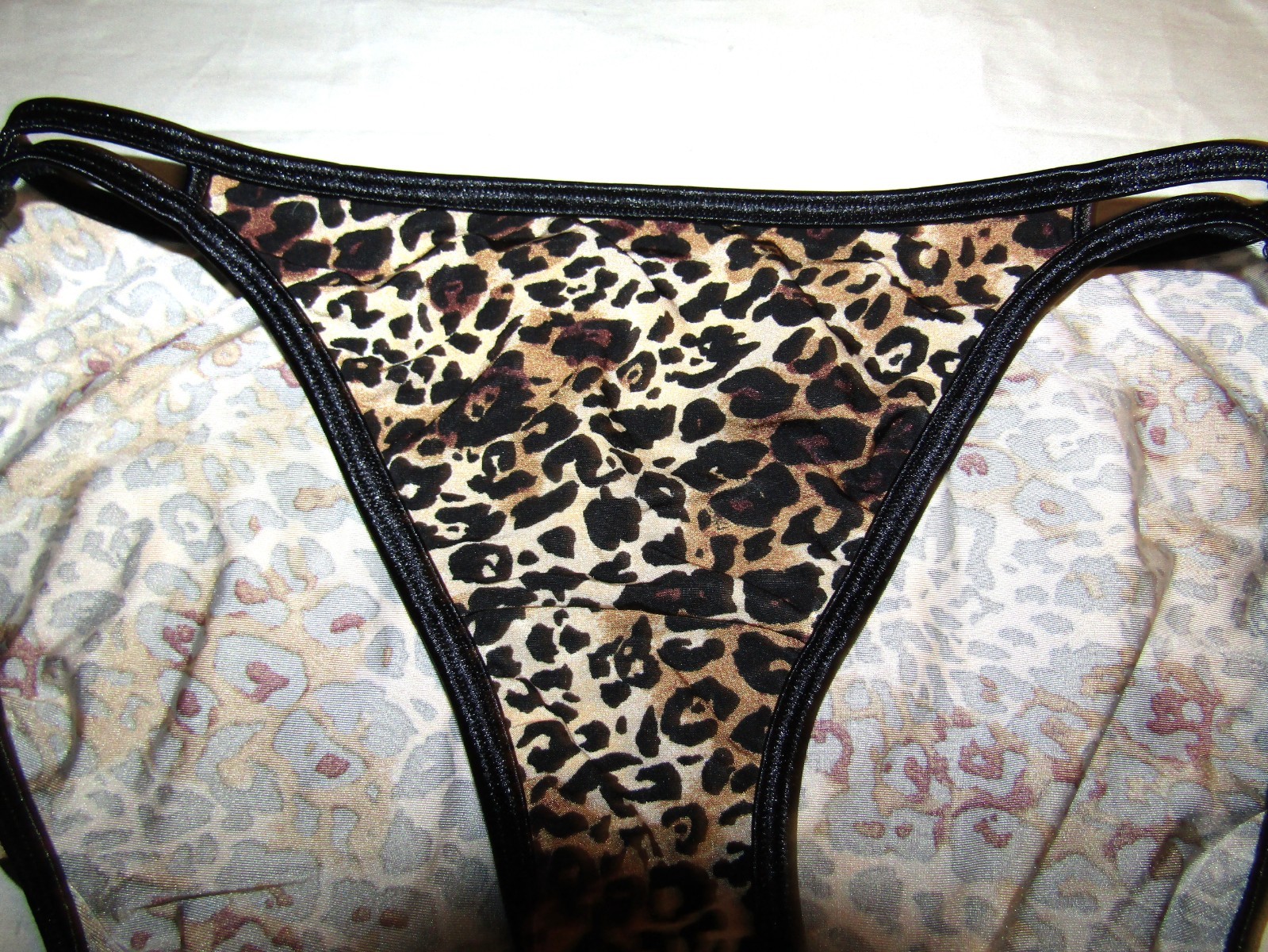 Panties Vanity Fair String Bikini Nylon Leopard Print 6 Medium Black Brown