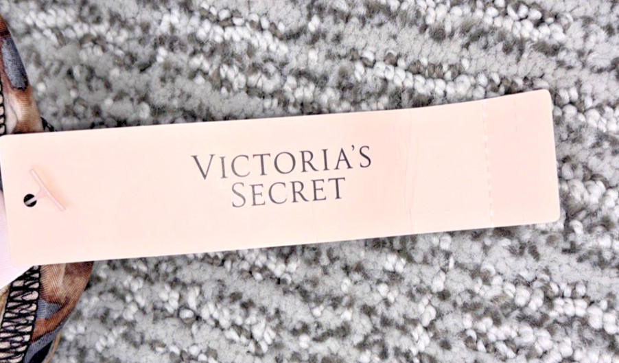 Victoria’s Secret Sexy NWT Medium Leopard Print Spellout Shine Strap Thong Panty