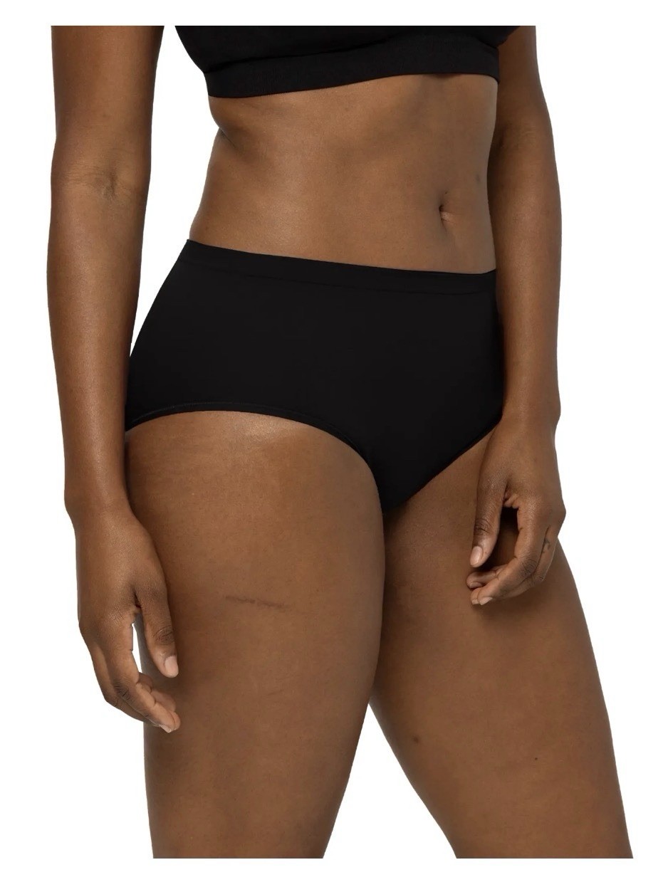 6-Pack FRUIT OF THE LOOM Women’s 6/M Briefs 360 Stretch Seamless • Colors
