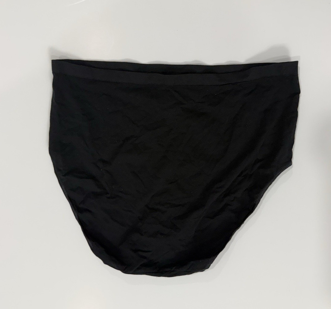 OnGossamer Women’s Clean LInes Seamless Bikini Panty Size M 1518