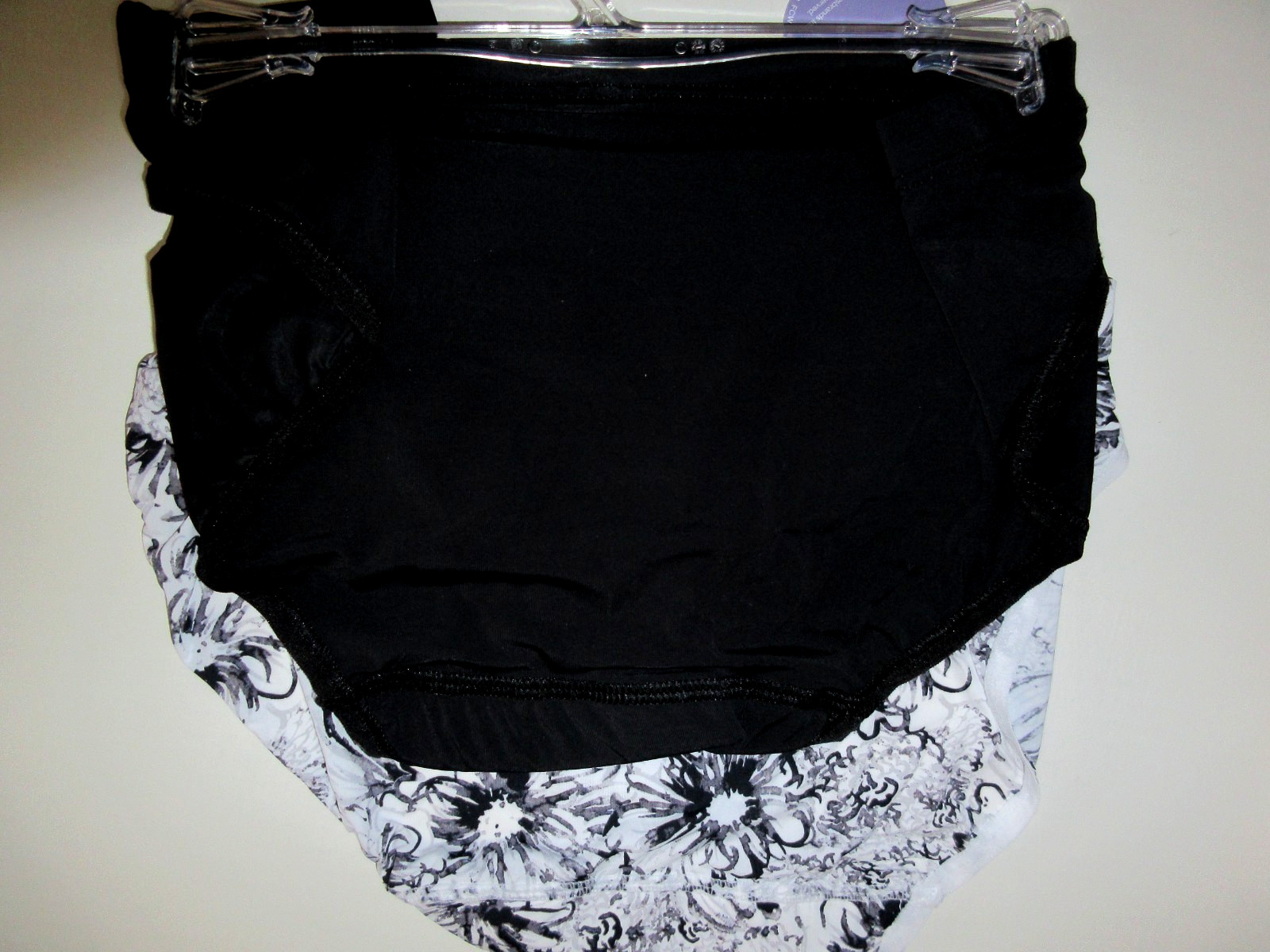Maidenform 2-Pair BIKINI panties Barely There invisible Black White Nylon ~ M/6