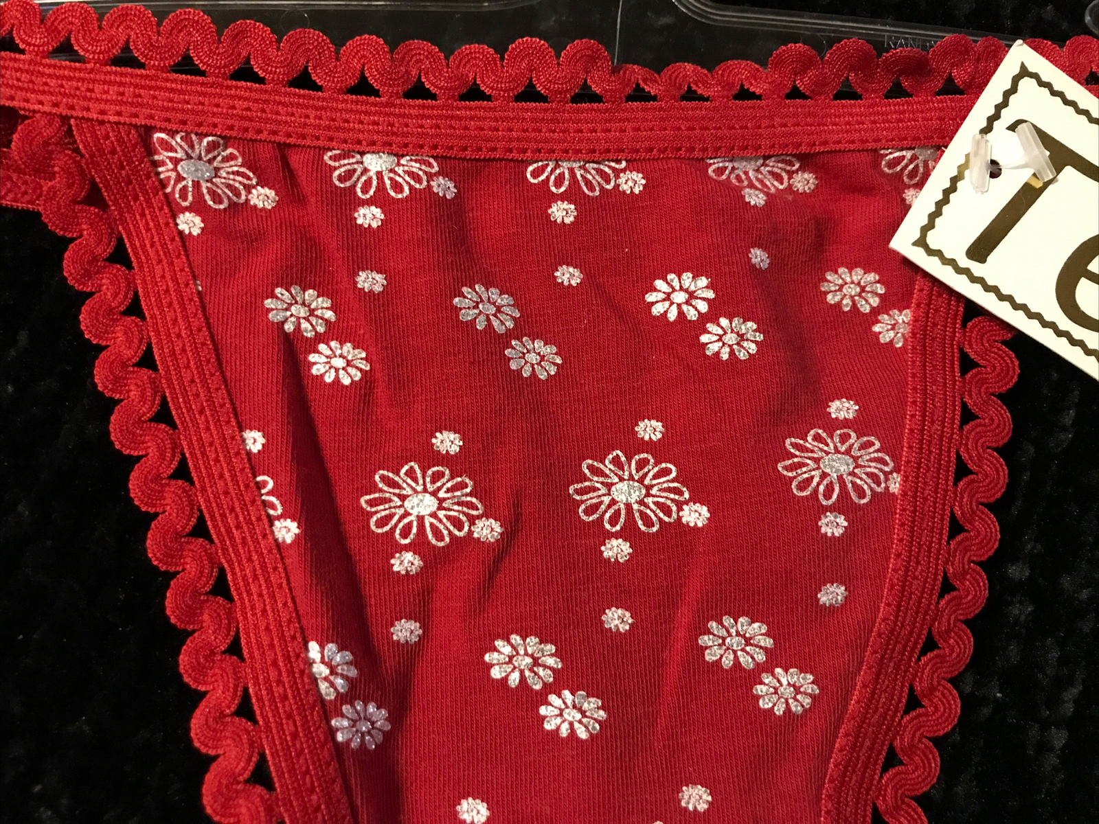 Teri Lingerie red floral cotton Thong Panty Women’s Sz S – New