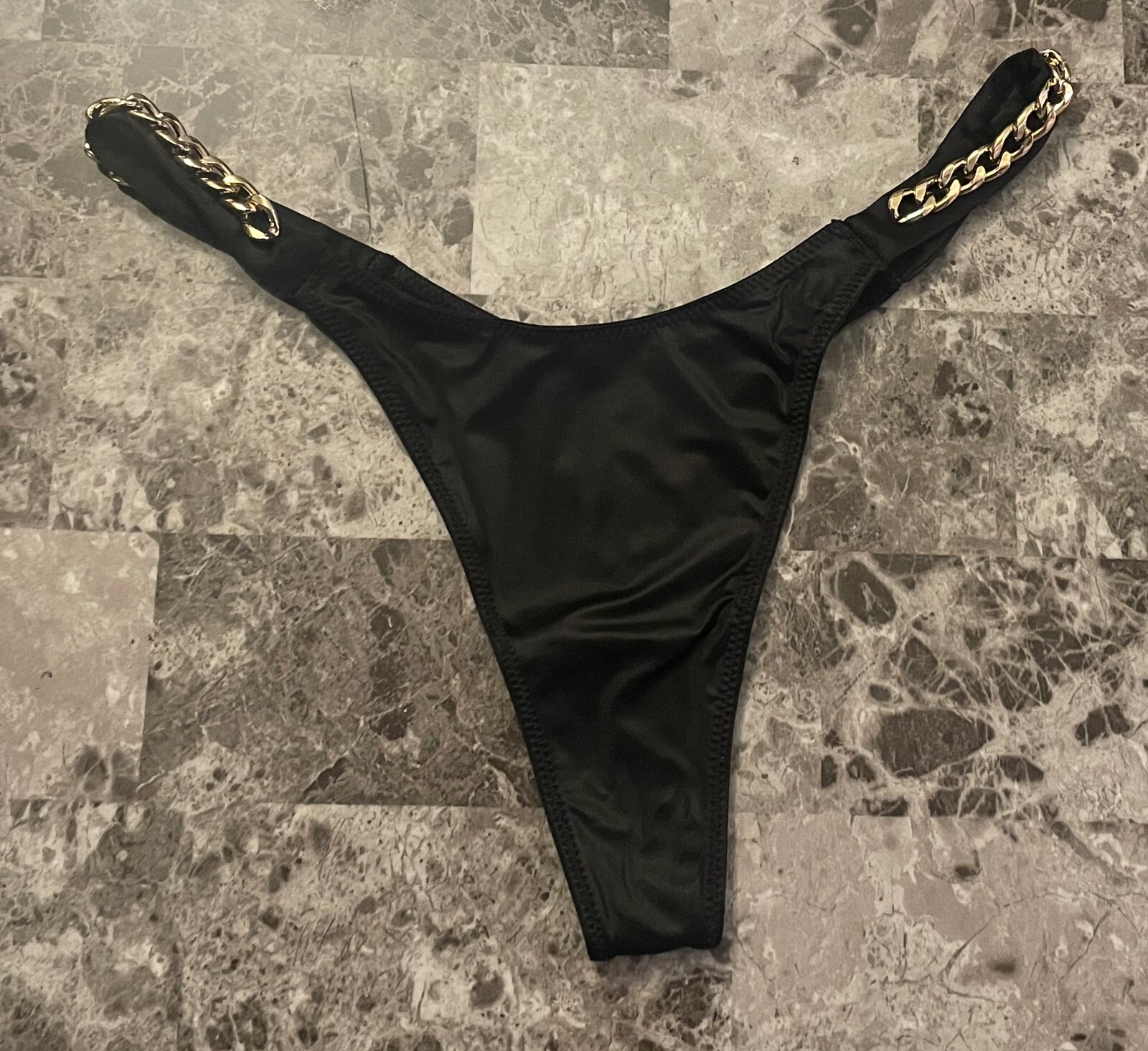 NWT VICTORIA’S SECRET BLACK SATIN SMOOTH GOLD CHAIN LINK STRONG THONG PANTIES
