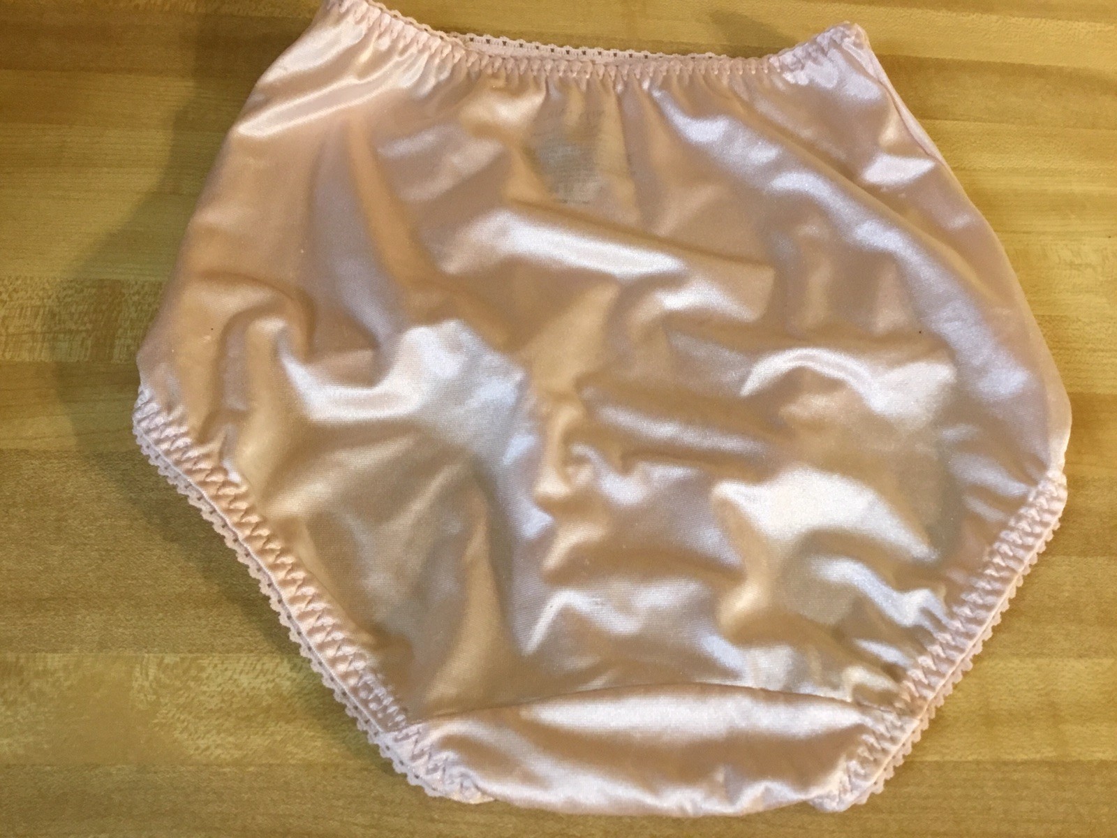 Pale Pink Panties Style 40301 by Vanity Fair – Size Small Glossy