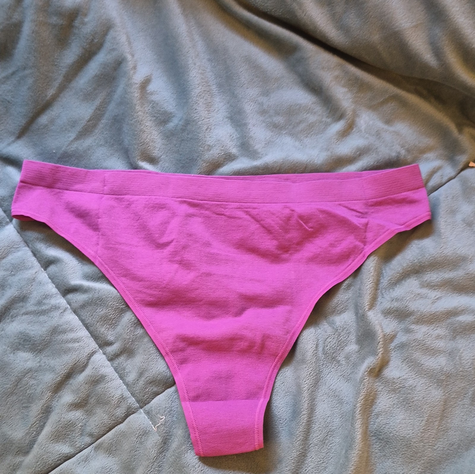 Hanes Women’s XL Pink Thong/String Panties Nylon Spandex Solid Regular