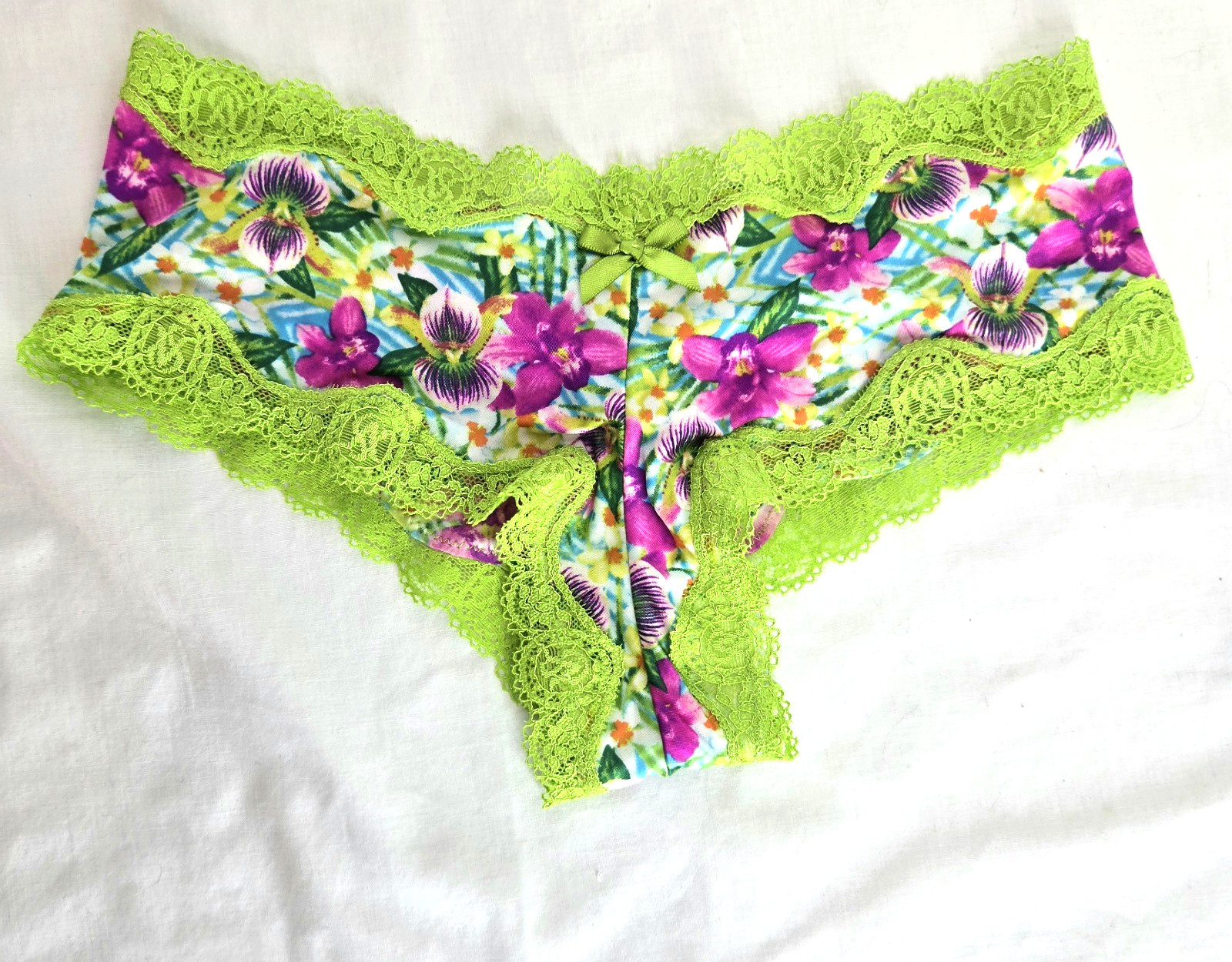 New Victoria’s Secret XS EXTRA SMALL Cheeky Panty Orchid Floral Green Lace trim