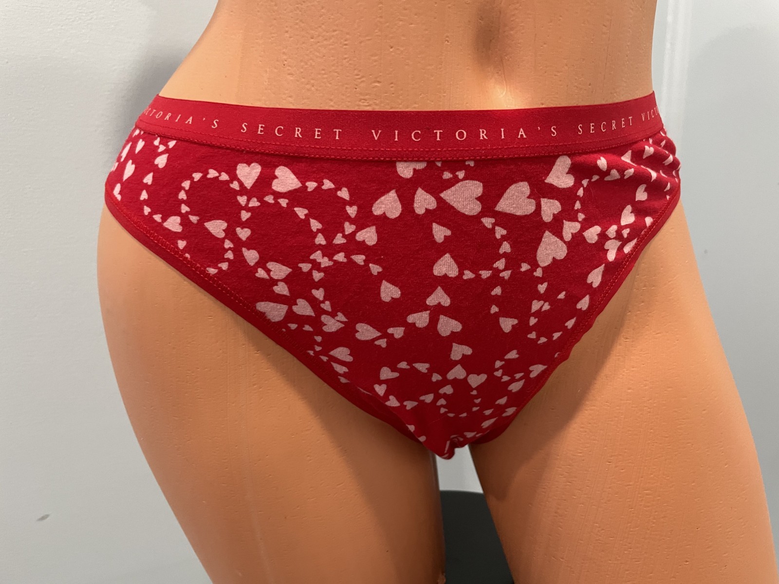 VS NEW SIZE XL RED HEARTS THONG PANTY