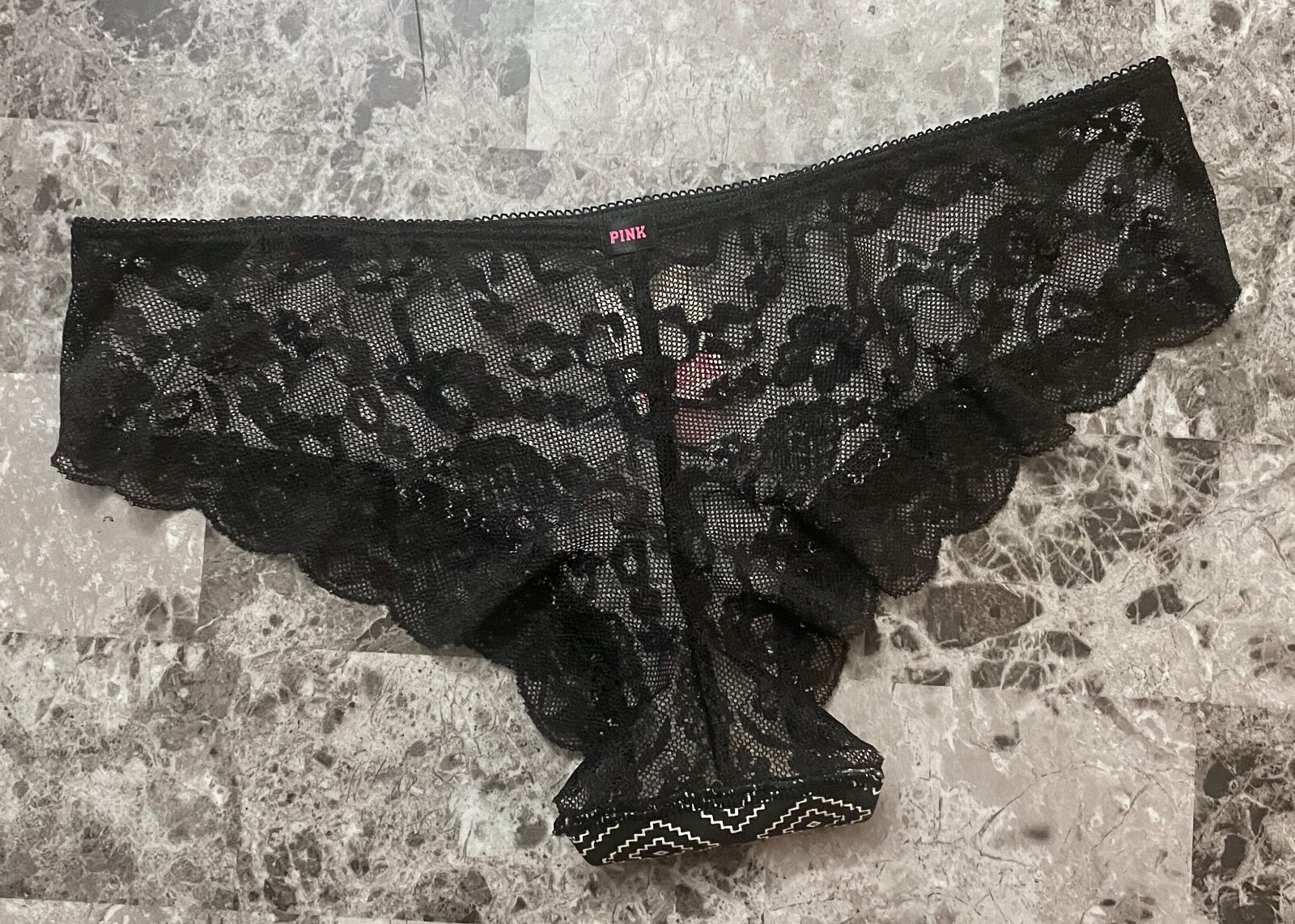 VICTORIA’S SECRET PINK M GEOMETRIC FLORAL LACE VINTAGE RARE CHEEKSTER PANTIES