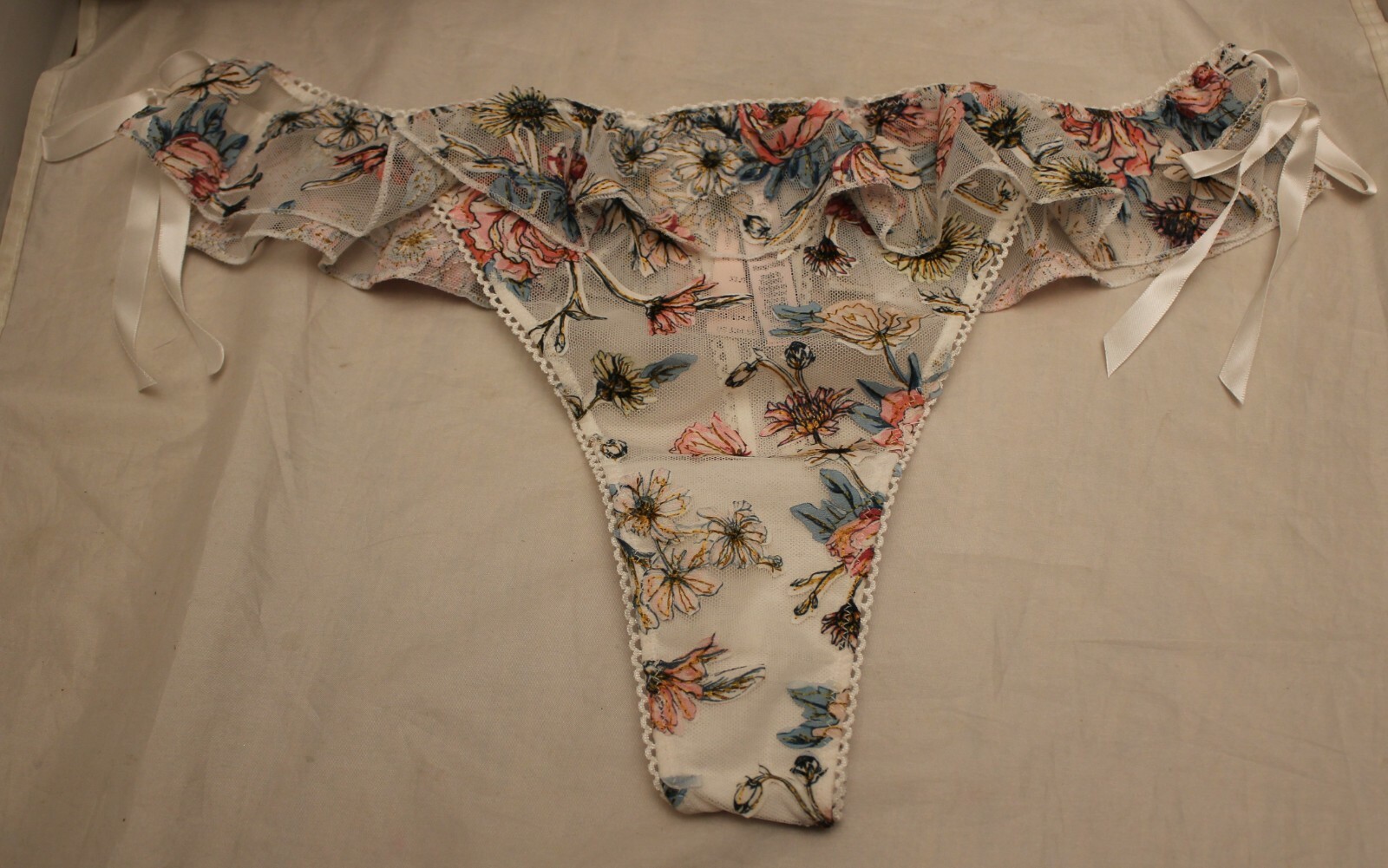 Victoria’s Secret Dream Angels Embroidered Mesh Thong Panties Garden Party – XL
