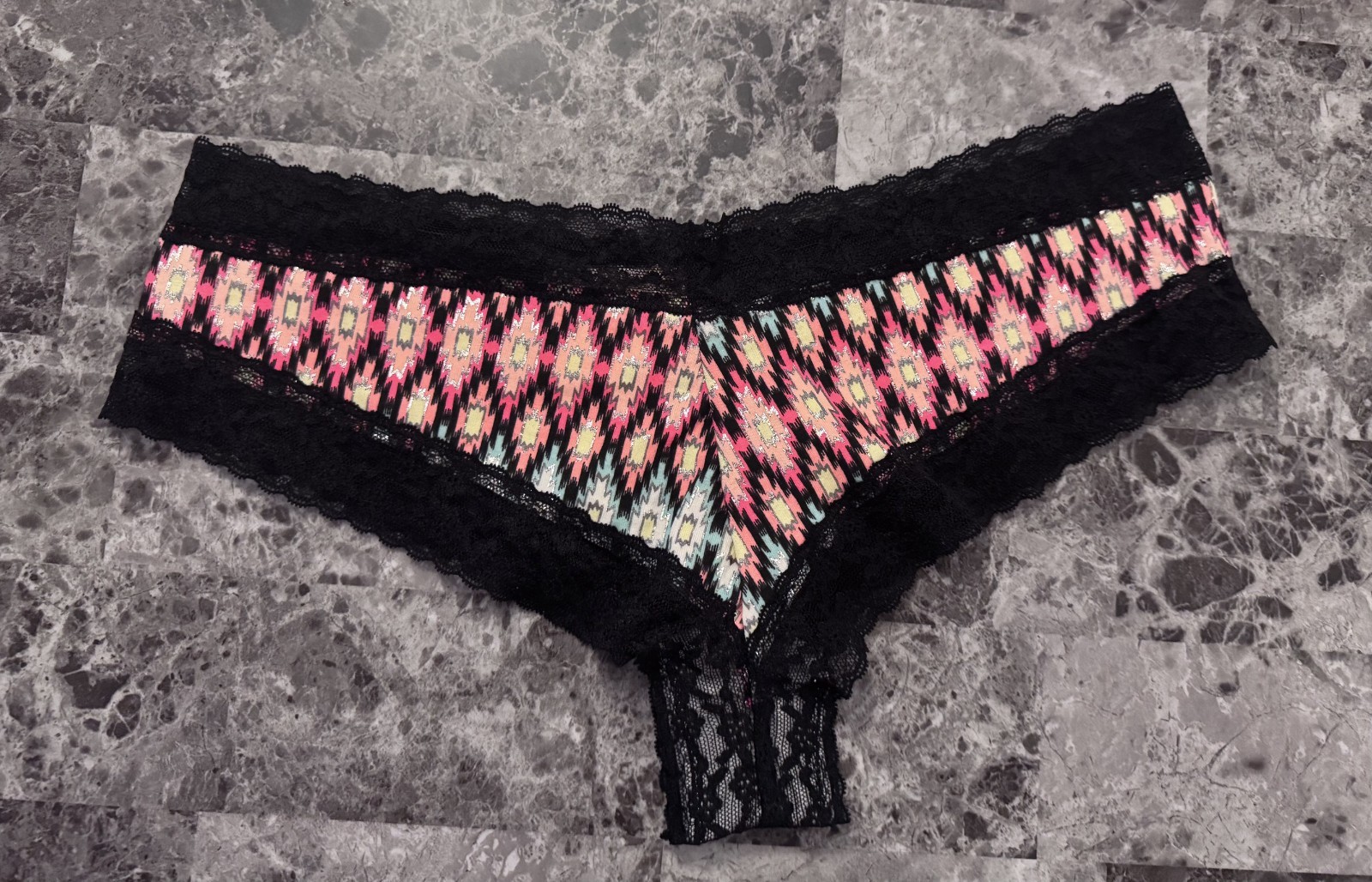 NWT VICTORIA’S SECRET L SILVER CORAL AZTEC BLACK FLORAL LACE RARE CHEEKY PANTIES
