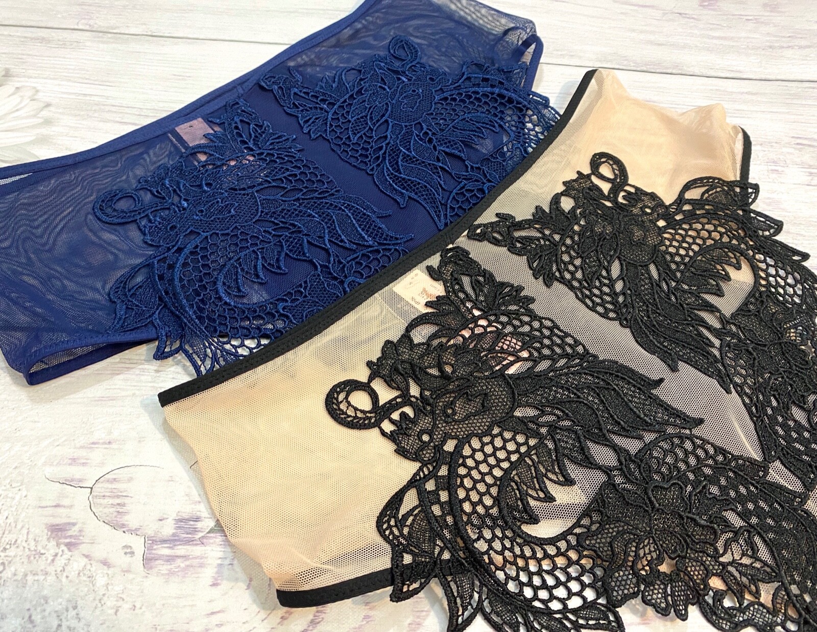 Victoria’s Secret LUXE LINGERIE Dragon Applique High Waist Cheeky Panty Medium