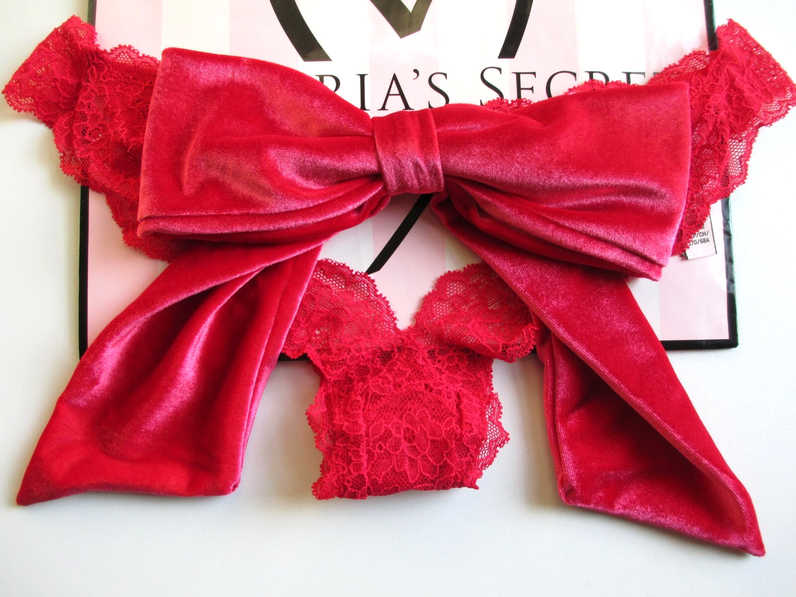 VICTORIA’S SECRET DREAM ANGELS Red Velvet Bow Cheekini Bikini Panty M Open Back