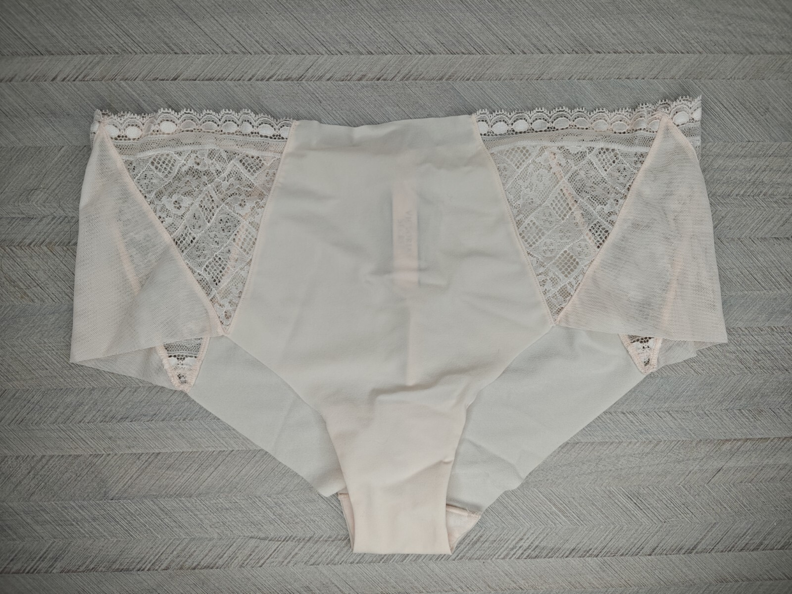 Victoria’s Secret Body By Victoria Cream Lace Floral Shortie Panties XL