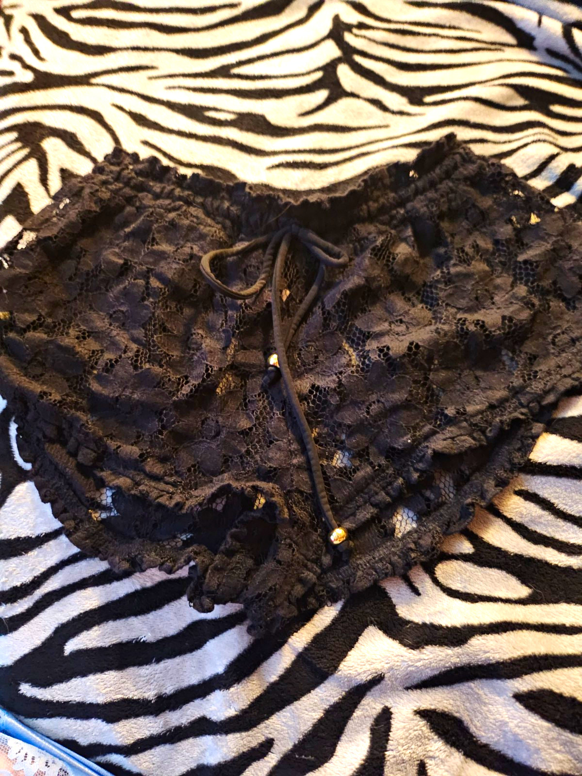 Vintage Victoria’s Secret Women’s Black Lace Shorts Bow Accent Size S