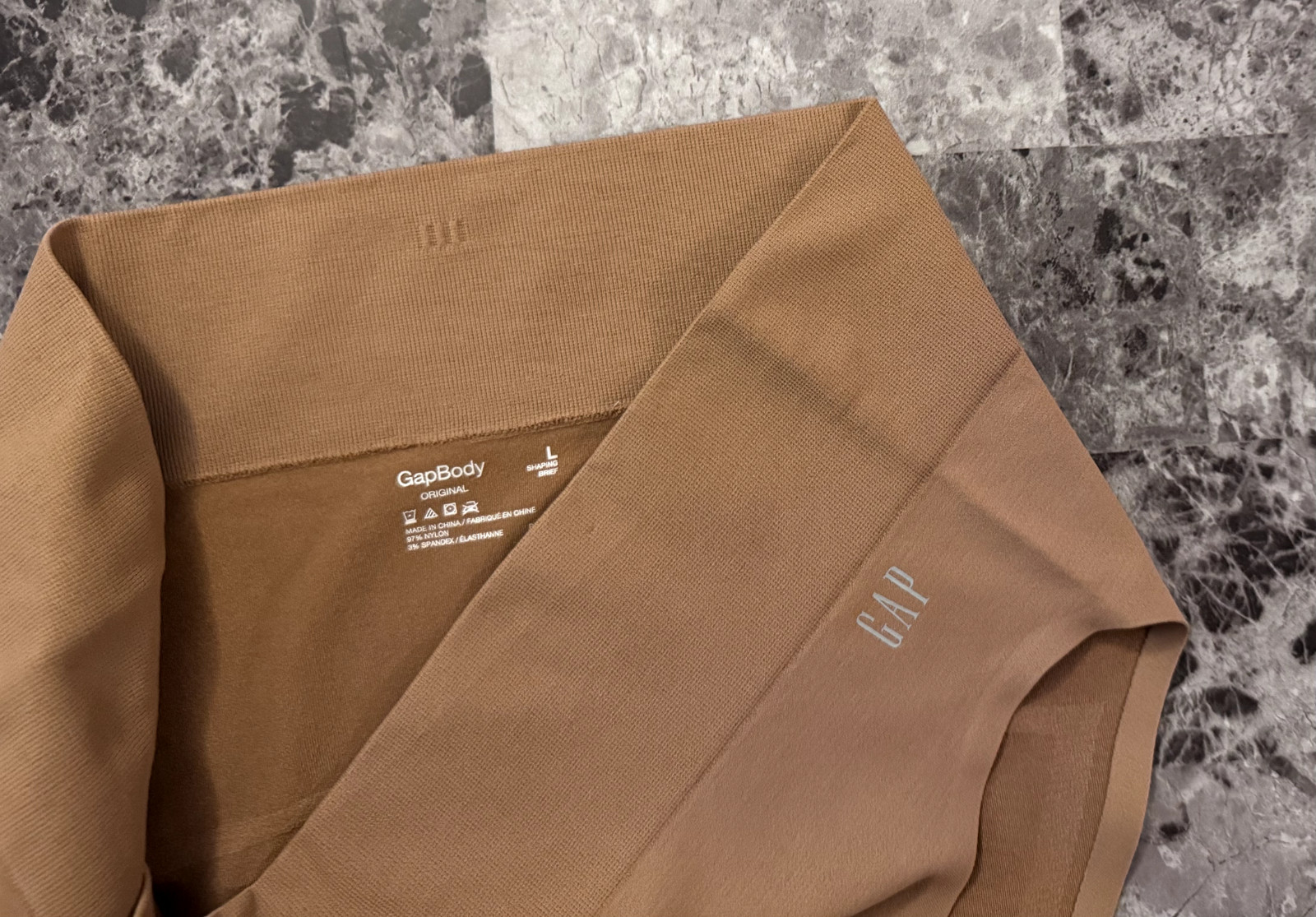 NWOT GAP BODY L TAN RUCHED BACK BONDED STRETCH SEAMLESS SHAPING BRIEF PANTIES