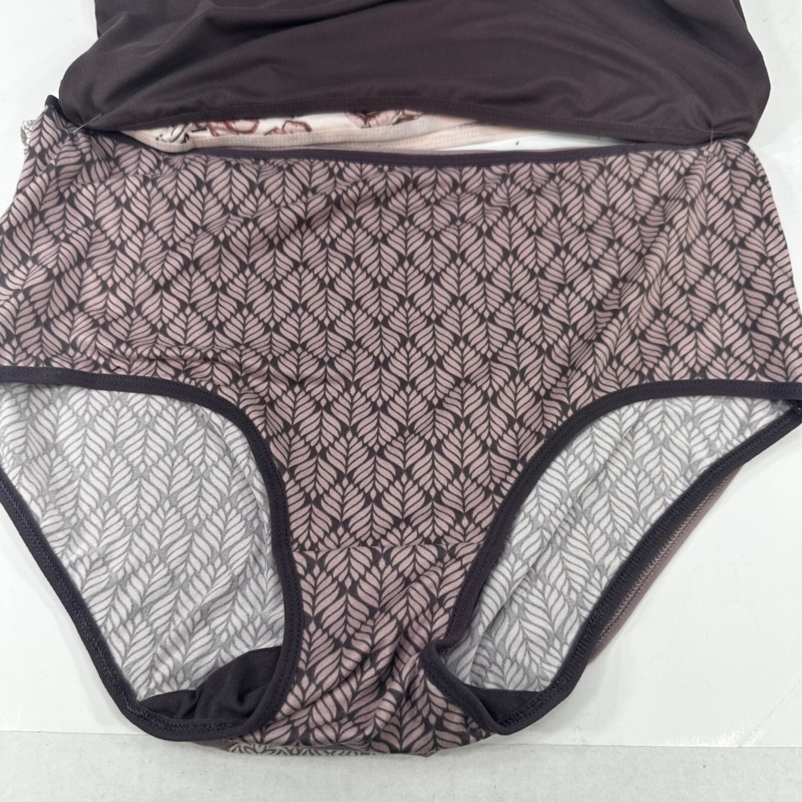 Lot Of Five Delta Burke Women’s Size 1X Panty Brief Assorted Brown Colors New
