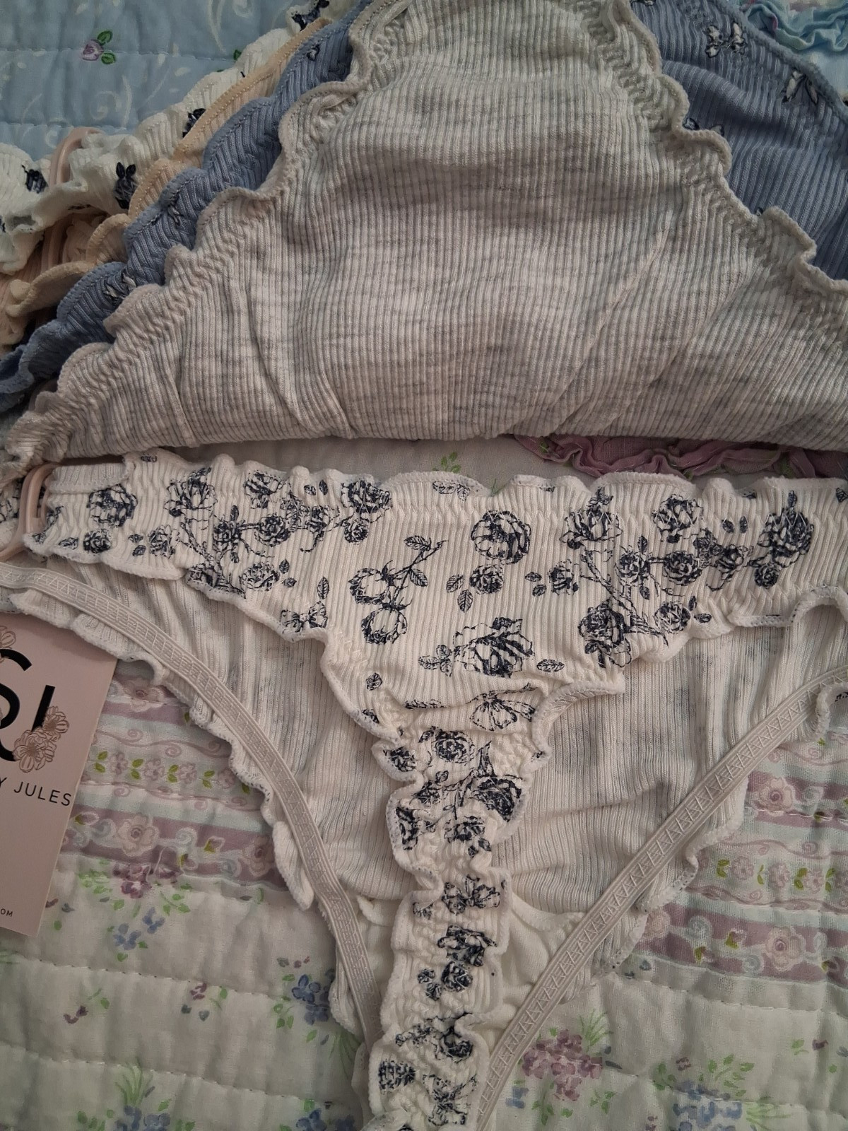 Sincerely Jules Women’s 5 Pack Cotton Blend Ruffle Thong Panties Size Large NWT