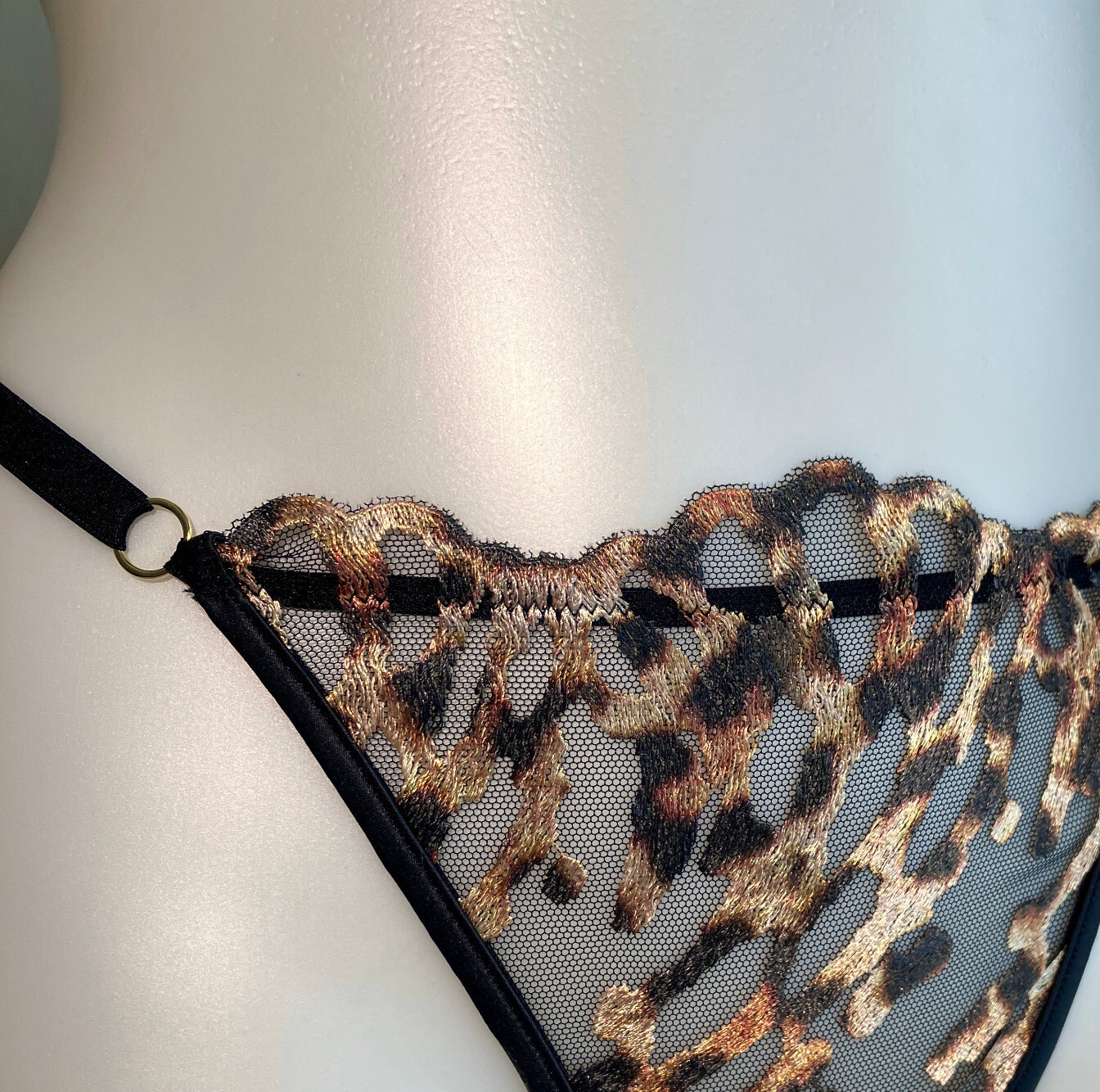 Victoria Secret SEXY THONG Cut Out Panty Panties Black Leopard Mesh Satin NWT M