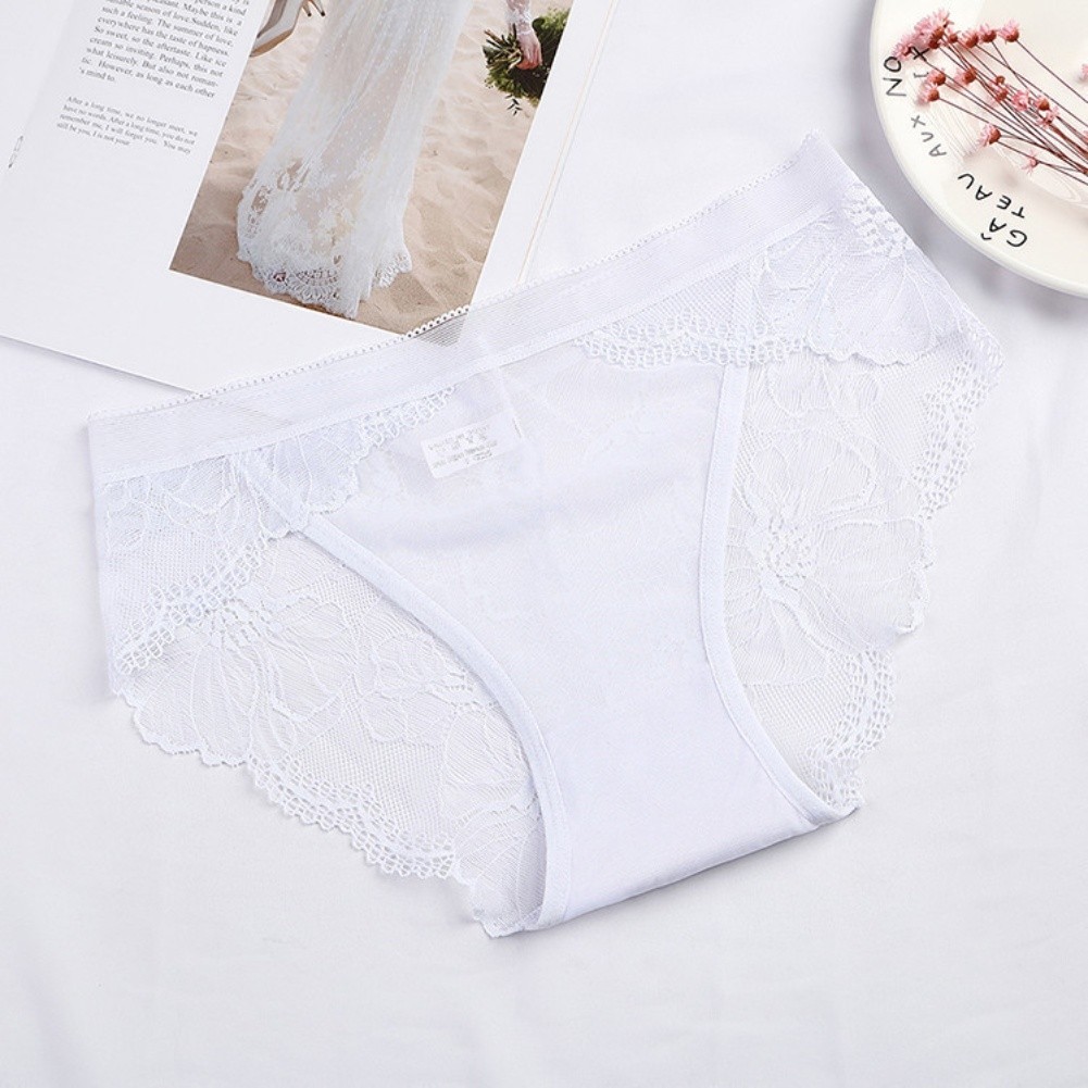 Breathable Lace Triangle Pants for Women with Hip Lifting and Comfortable Fit