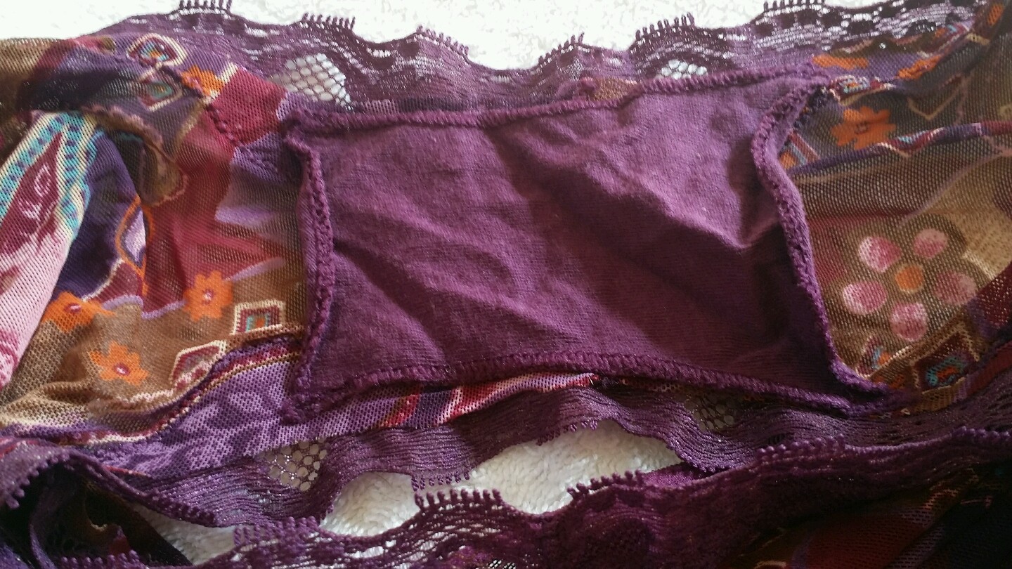 Vintage Delicates Nylon/Spandex Sheer Burgundy Paisley/Flower Lace Undies sz 8