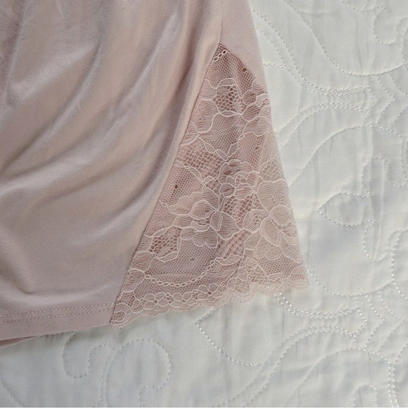 Flora Nikrooz Pink Lace Accents Elastic Waistband Pajama Lounge Shorts Small EUC