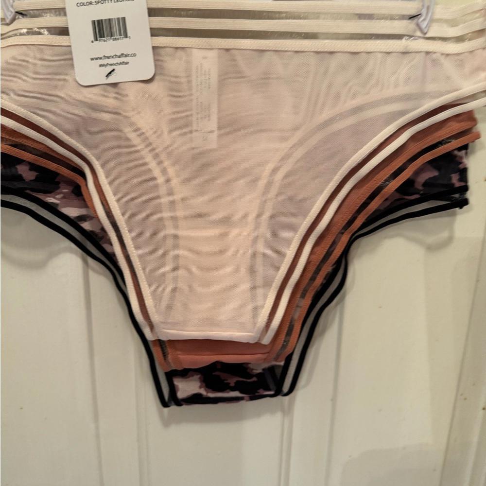 NWT 3pr Tanga panties sz M