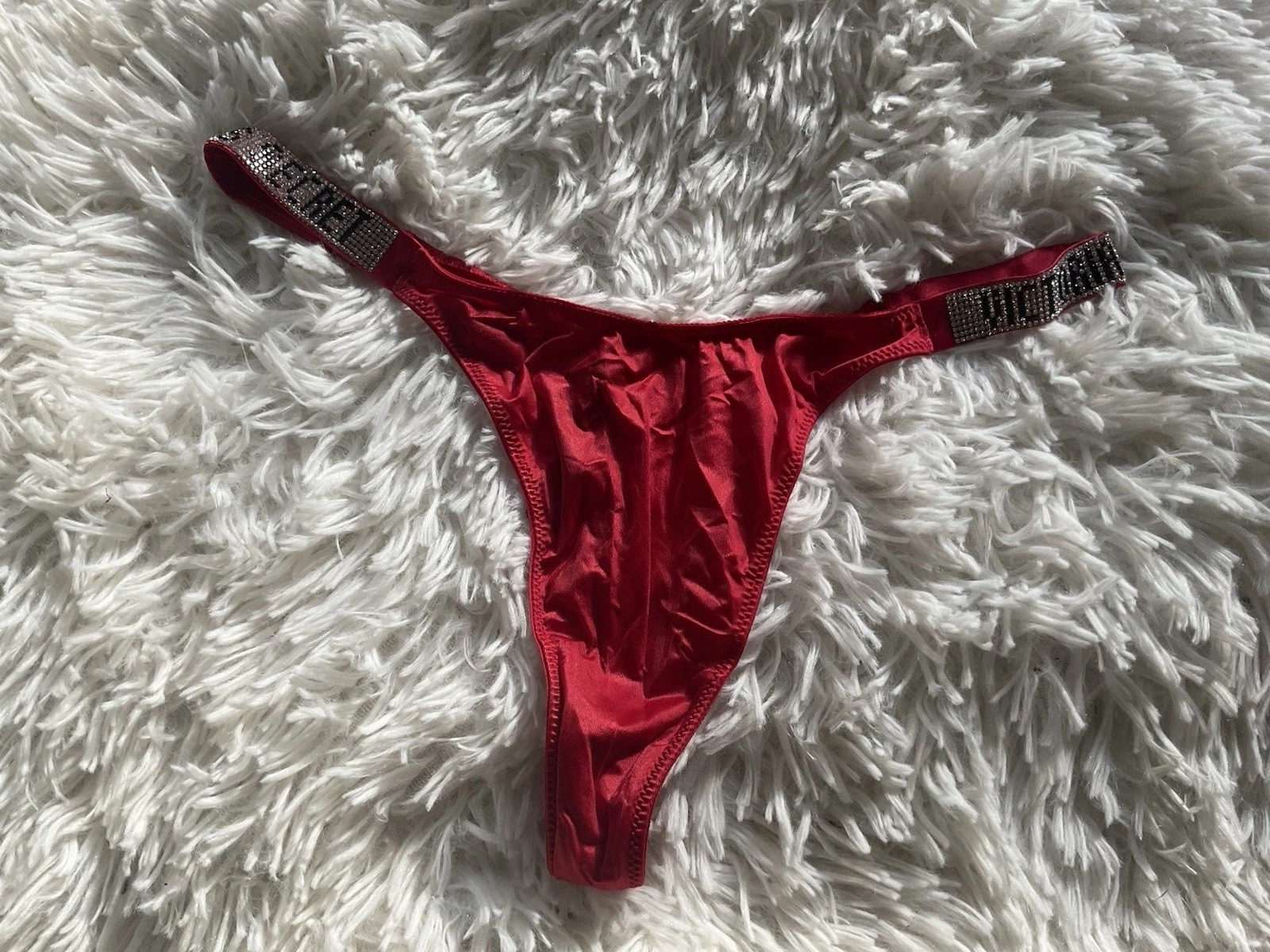Victoria’s Secret Very Sexy Shine Strap Logo Thong Lipstick Red Size L NWT