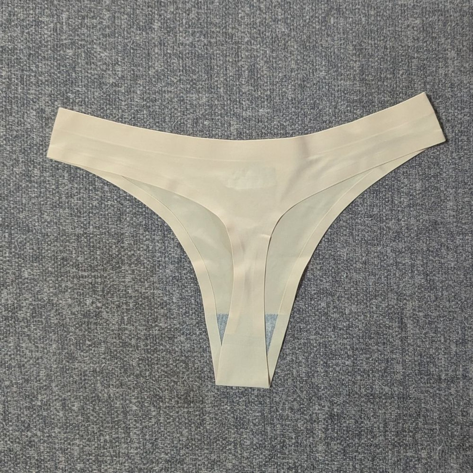 NEW! Seamless Nude Beige Thong Size XXS – XS