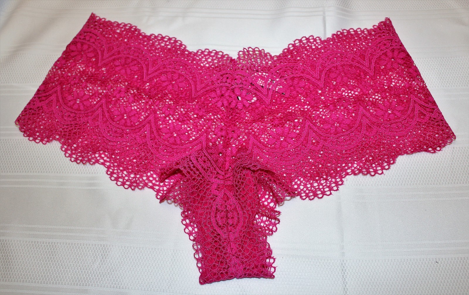 Large Victoria’s Secret Crochet Lace Sexy Shortie Boyshort Panties Jubilee Pink
