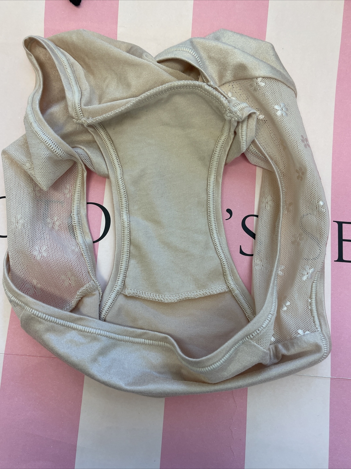 RARE *2014* NWT VICTORIA’S SECRET SATIN-LIKE HIPHUGGER , SMOOTH MESH NUDE/ LARGE