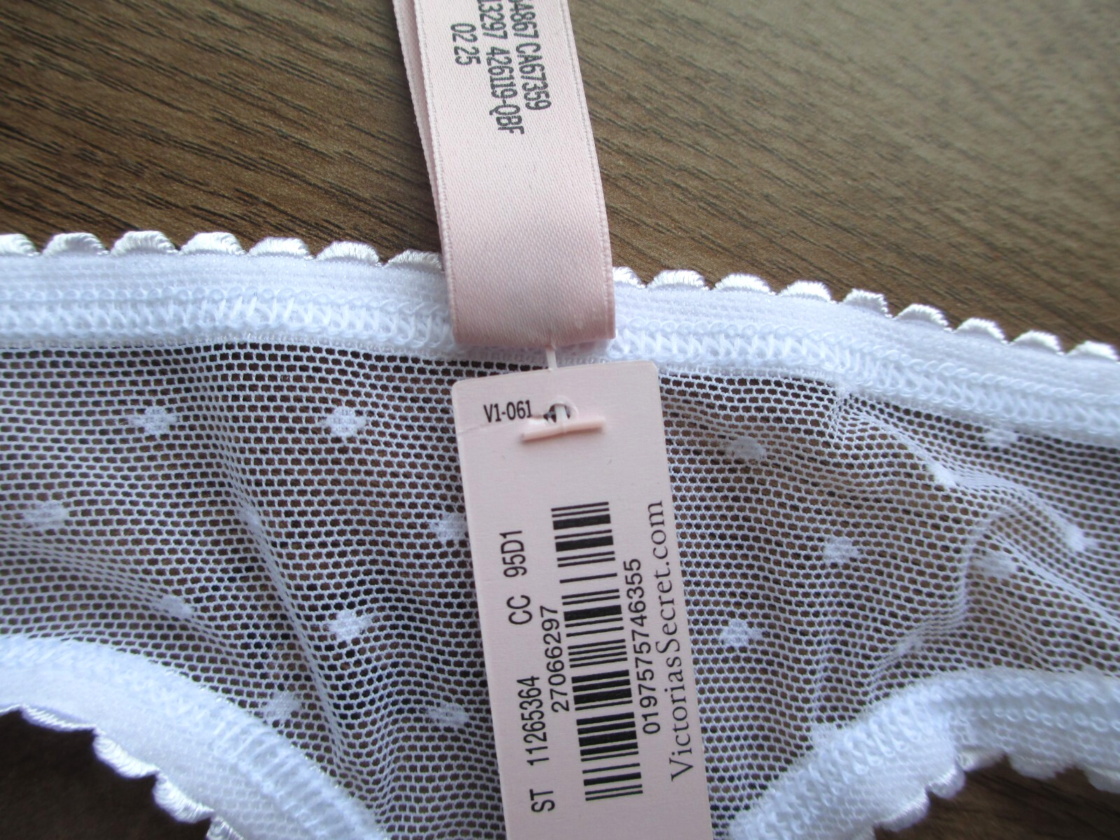 VICTORIA’S SECRET Thong Panty VS Daisy Eyelet Lace Mesh S M L XL White NWT