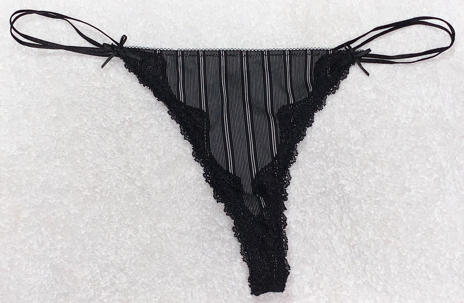 OUT FROM UNDER Mia Strappy Lace Trim Black String Thong Panty NEW Womens XL 8