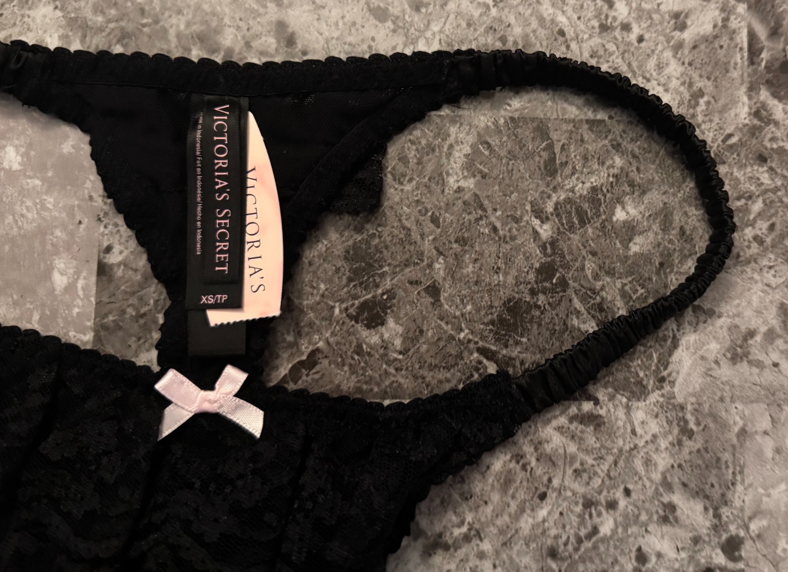 NWT VICTORIA’S SECRET XS BLACK MESH LACE RUFFLE PINK BOW RARE THONG PANTIES