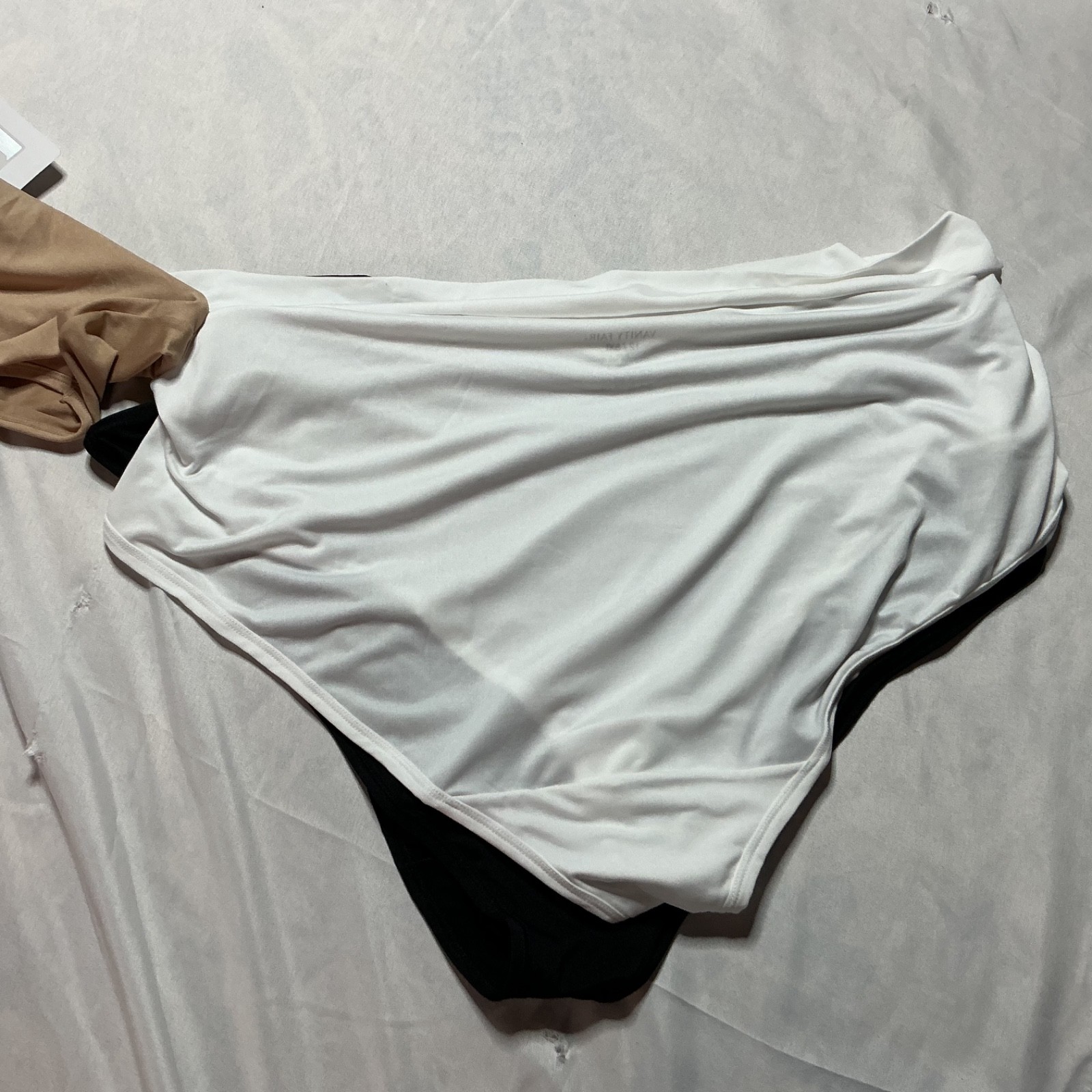 Vanity Fair Radiant 3 Pack Briefs V front Womens Sz 5XL 12 Black White Tan NEW